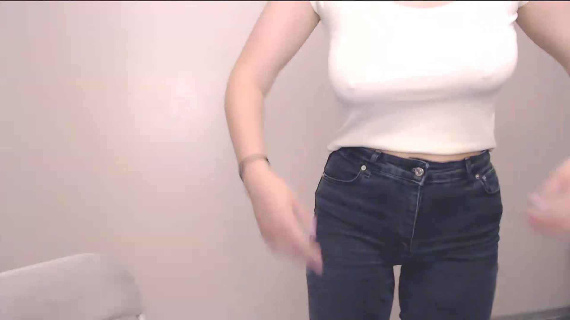 Gallery image thumbnail from HartFoxx's myfreecams stream on, 07/17/2026, 02:01 image 14 of 20