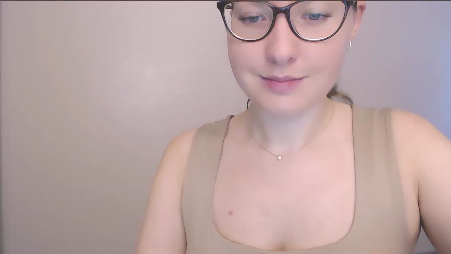 Gallery image thumbnail from HartFoxx's myfreecams stream on, 08/06/2026, 07:14 image 14 of 20