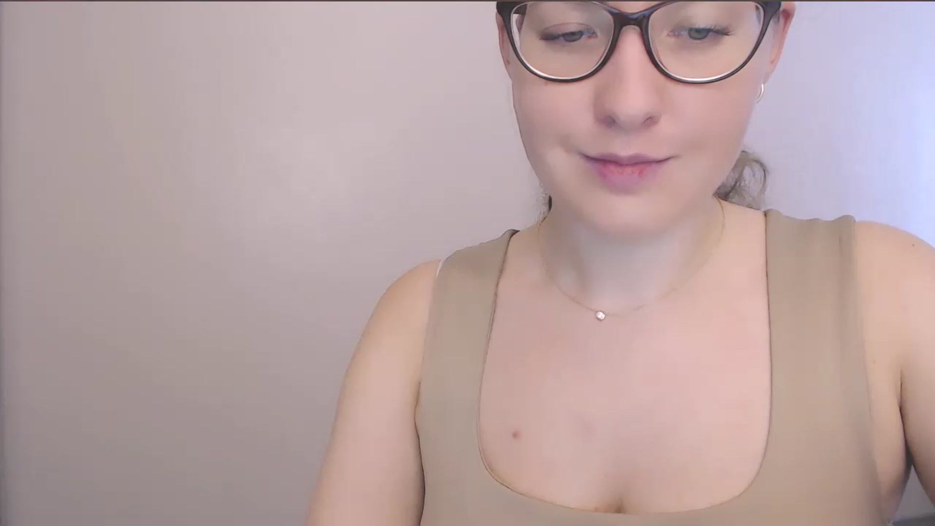 Gallery image thumbnail from HartFoxx's myfreecams stream on, 08/06/2026, 08:21 image 16 of 20