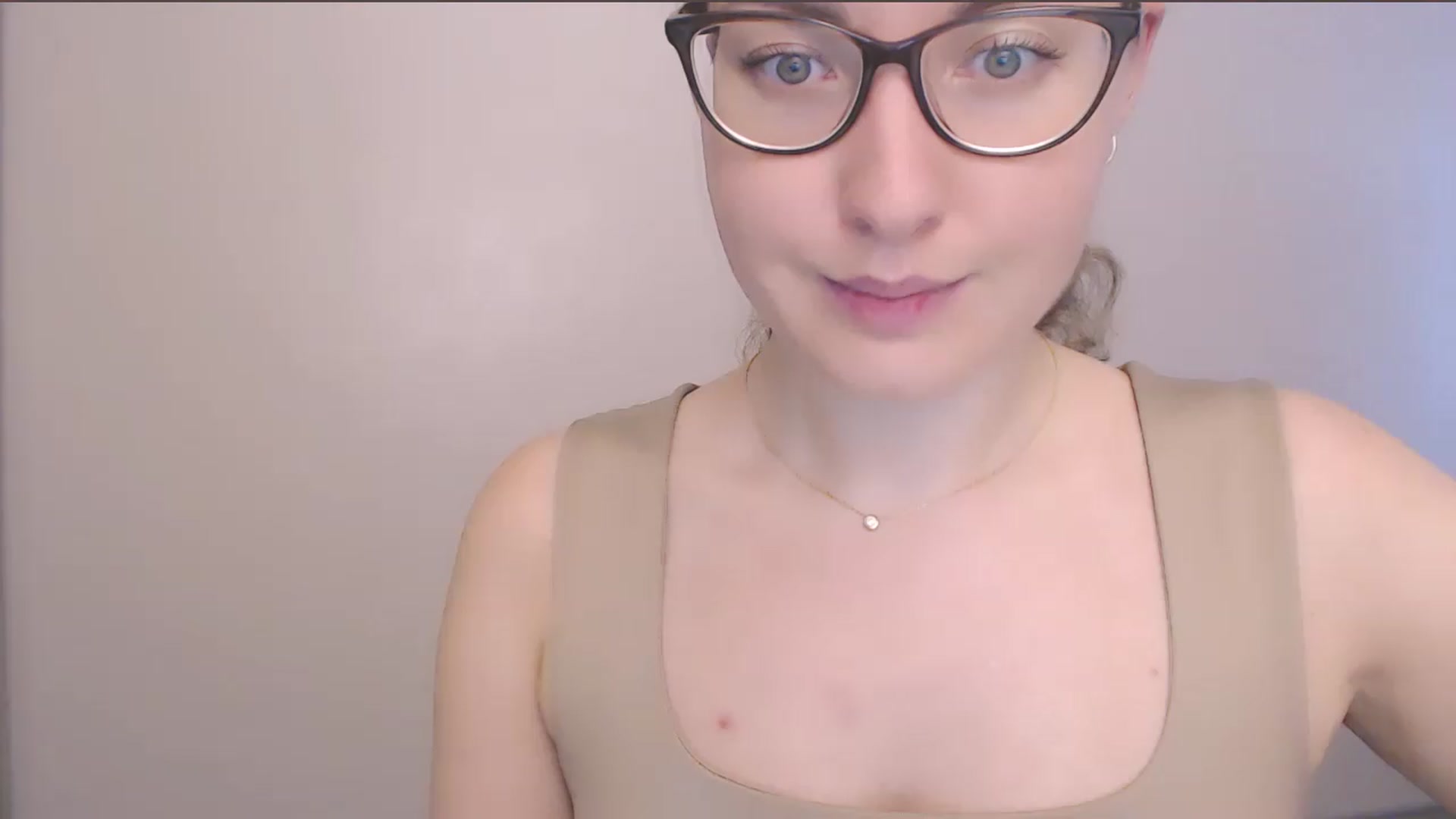 Gallery image thumbnail from HartFoxx's myfreecams stream on, 08/06/2026, 08:21 image 1 of 20