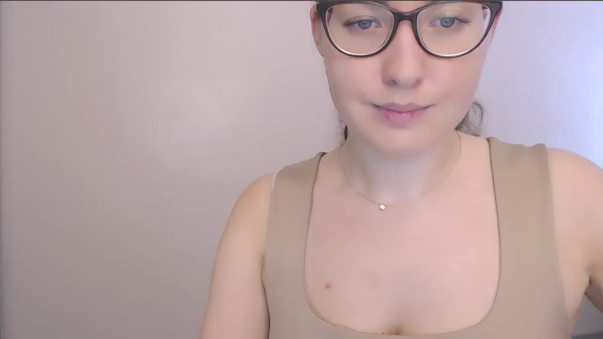 Gallery image thumbnail from HartFoxx's myfreecams stream on, 08/06/2026, 08:21 image 17 of 20