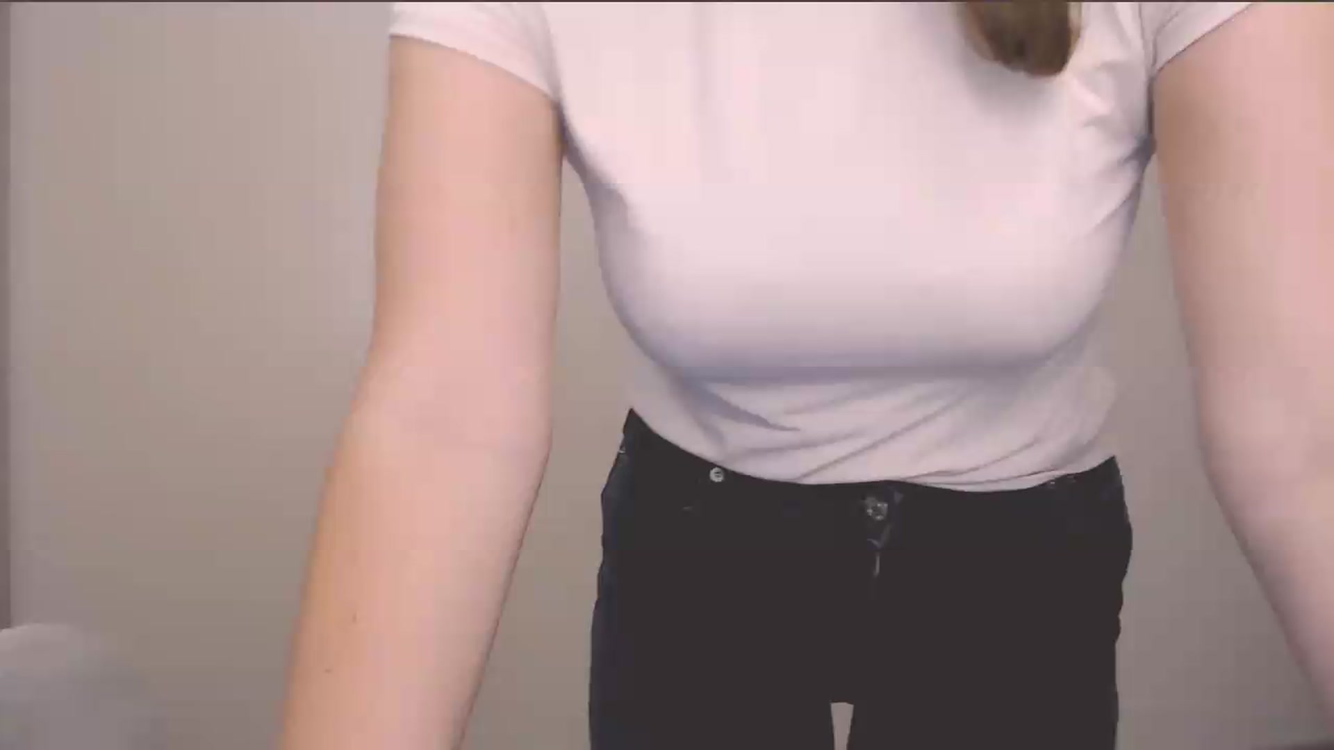 Gallery image thumbnail from HartFoxx's myfreecams stream on, 08/08/2026, 20:59 image 14 of 20