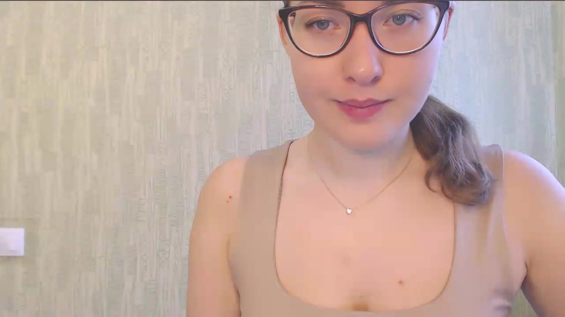 Gallery image thumbnail from HartFoxx's myfreecams stream on, 08/15/2026, 13:46 image 4 of 20