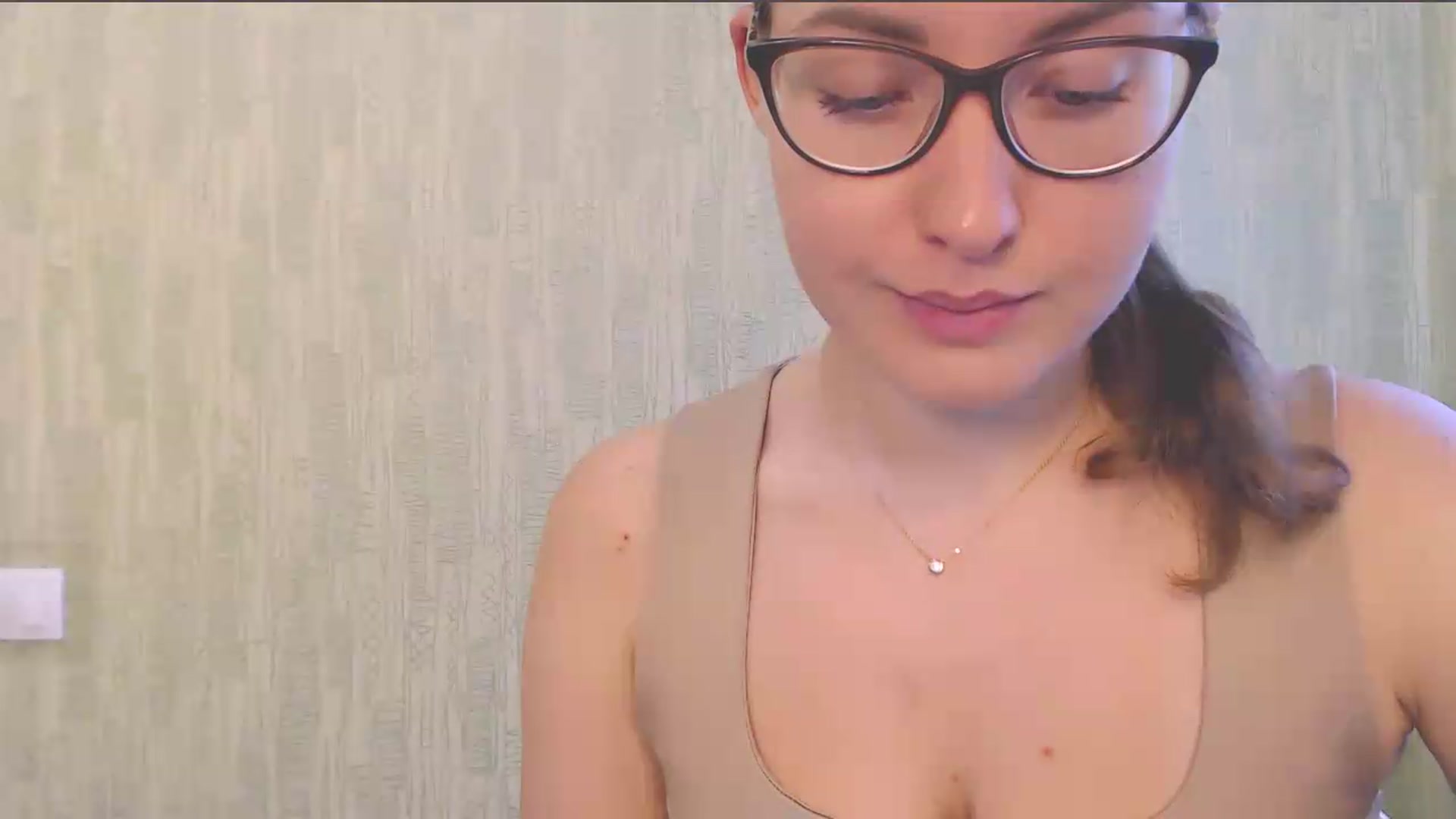 Gallery image thumbnail from HartFoxx's myfreecams stream on, 08/15/2026, 16:01 image 18 of 20