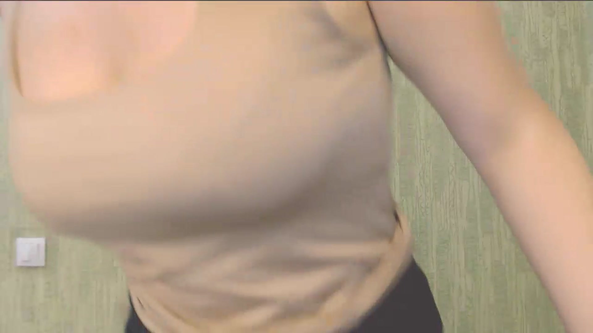 Gallery image thumbnail from HartFoxx's myfreecams stream on, 08/19/2026, 22:18 image 8 of 20