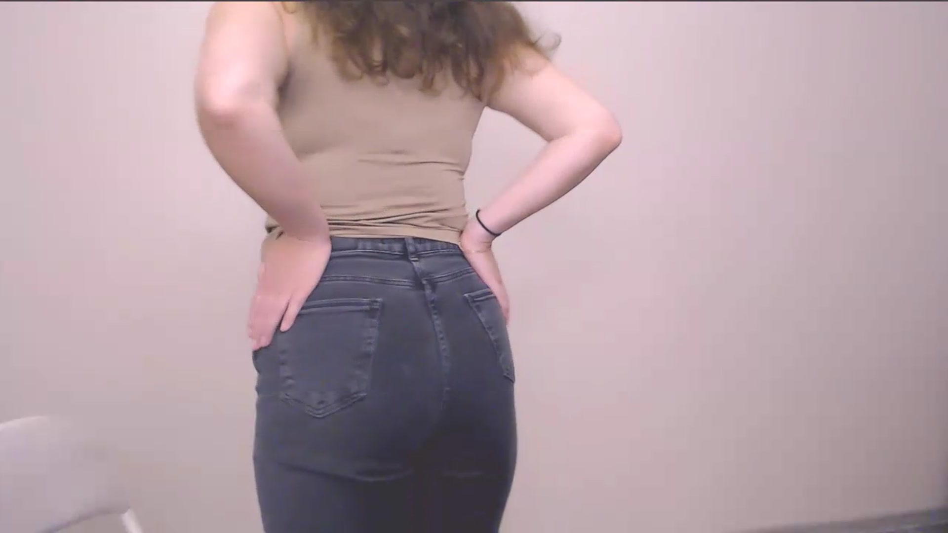 Gallery image thumbnail from HartFoxx's myfreecams stream on, 08/31/2026, 23:28 image 19 of 20