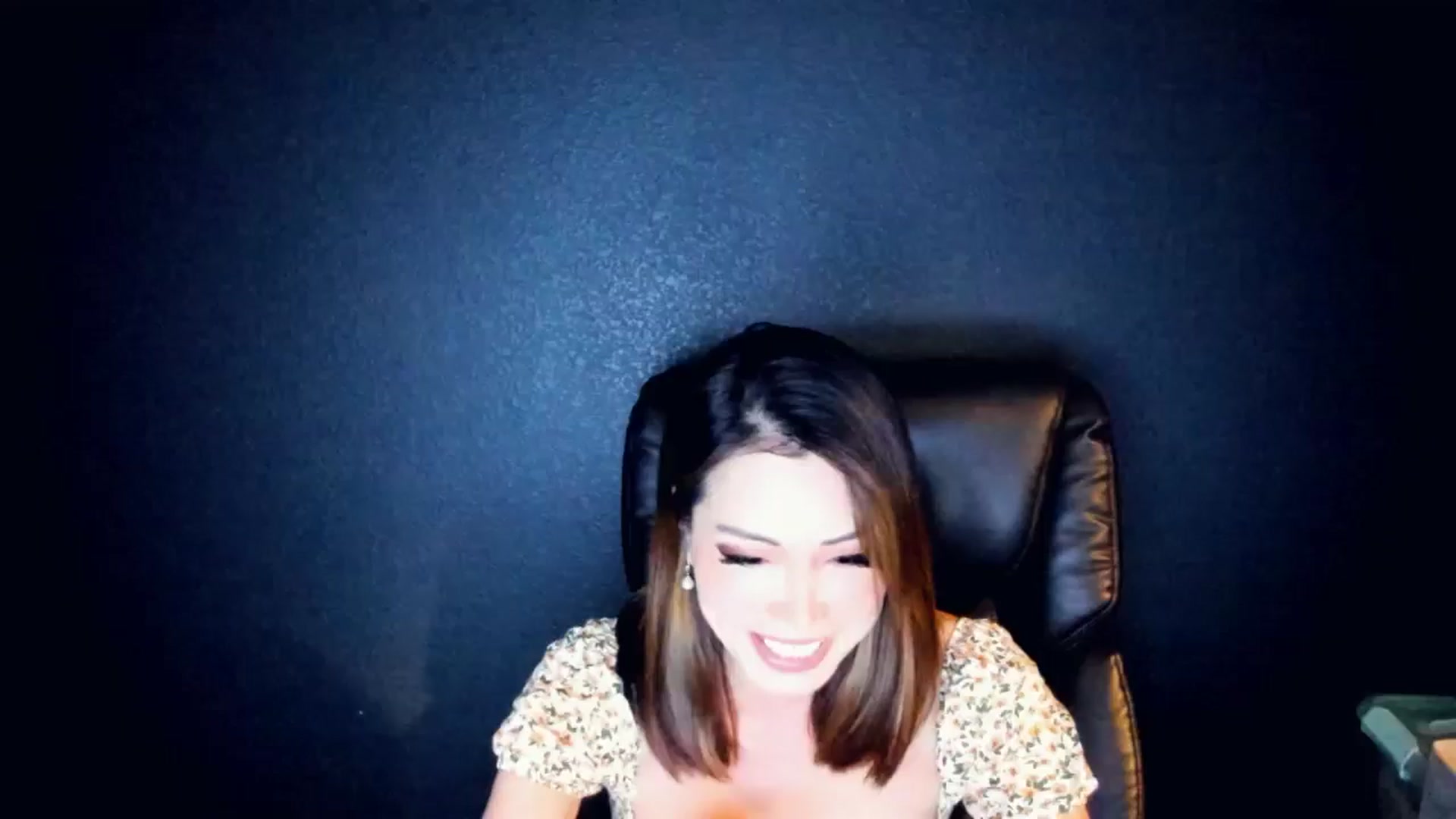 Gallery image thumbnail from Haru_'s myfreecams stream on, 04/22/2025, 05:41 image 5 of 20