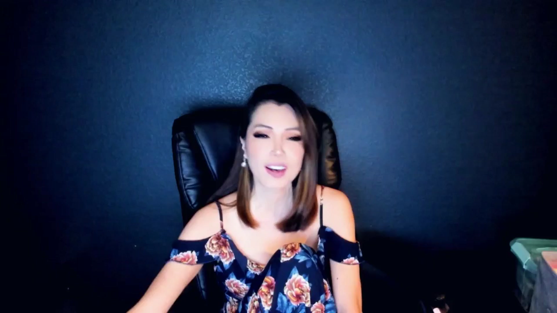 Gallery image thumbnail from Haru_'s myfreecams stream on, 04/25/2025, 05:03 image 8 of 20
