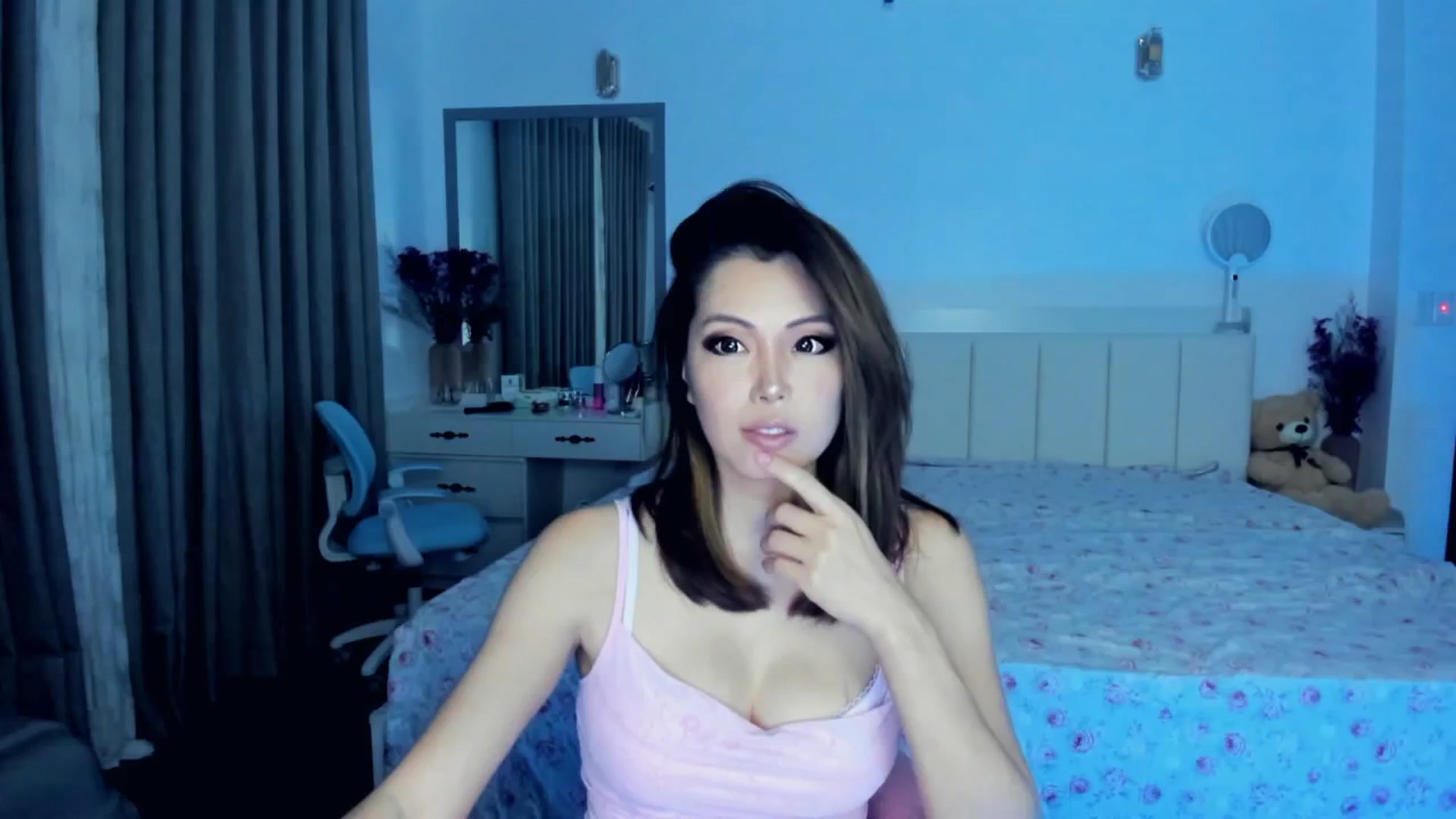 Gallery image thumbnail from Haru_'s myfreecams stream on, 06/07/2025, 05:26 image 20 of 20