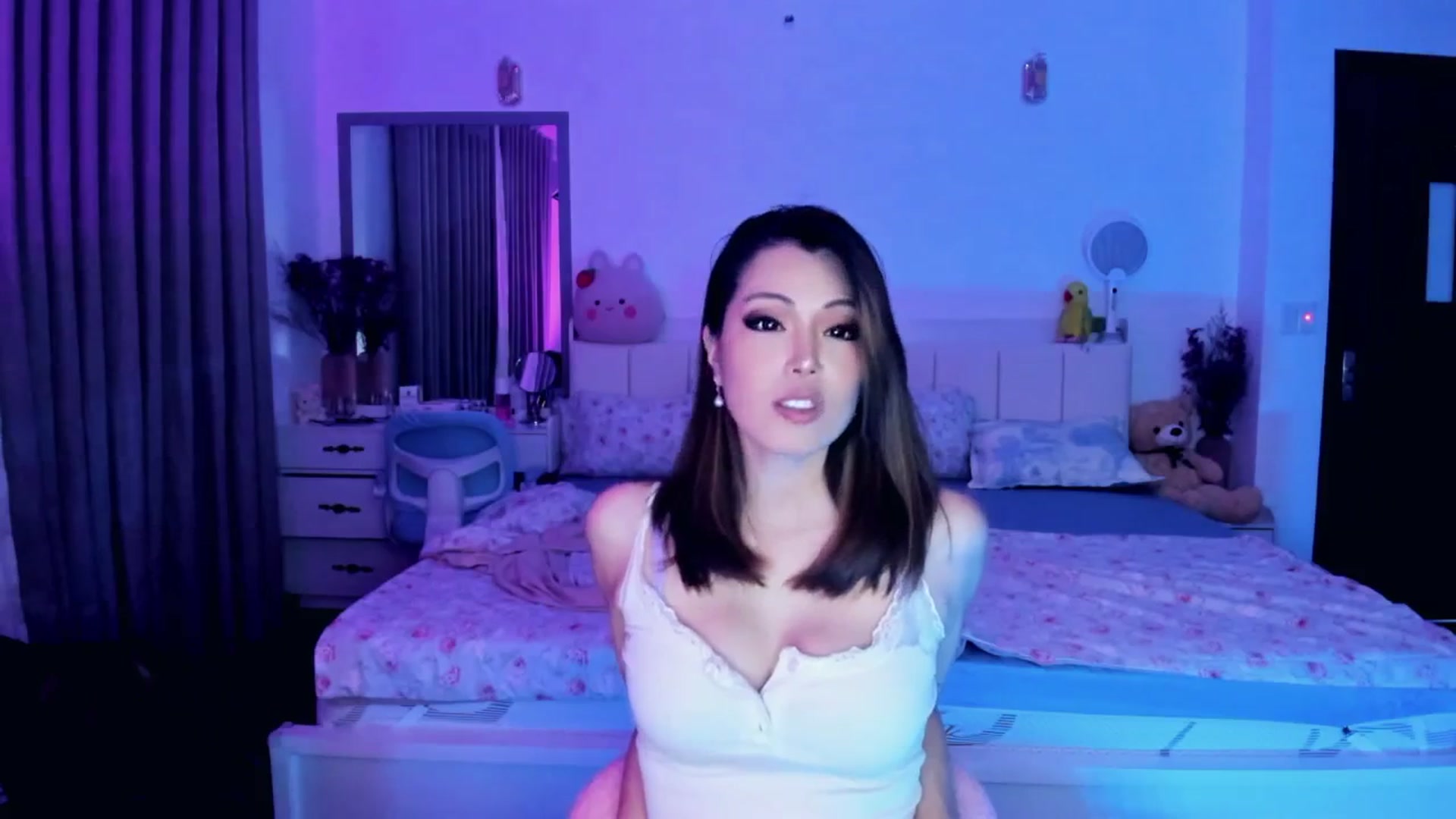 Gallery image thumbnail from Haru_'s myfreecams stream on, 06/08/2025, 05:53 image 11 of 20