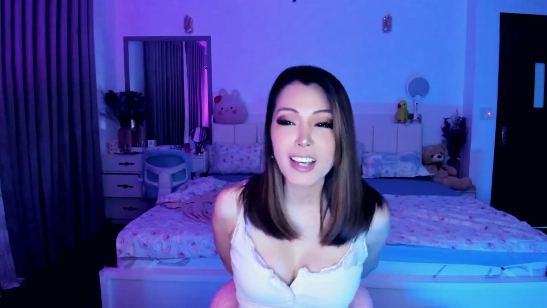 Gallery image thumbnail from Haru_'s myfreecams stream on, 06/08/2025, 05:53 image 6 of 20