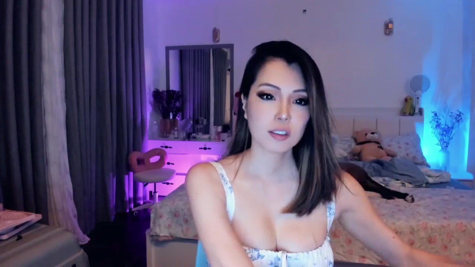 Gallery image thumbnail from Haru_'s myfreecams stream on, 06/16/2025, 05:30 image 17 of 20