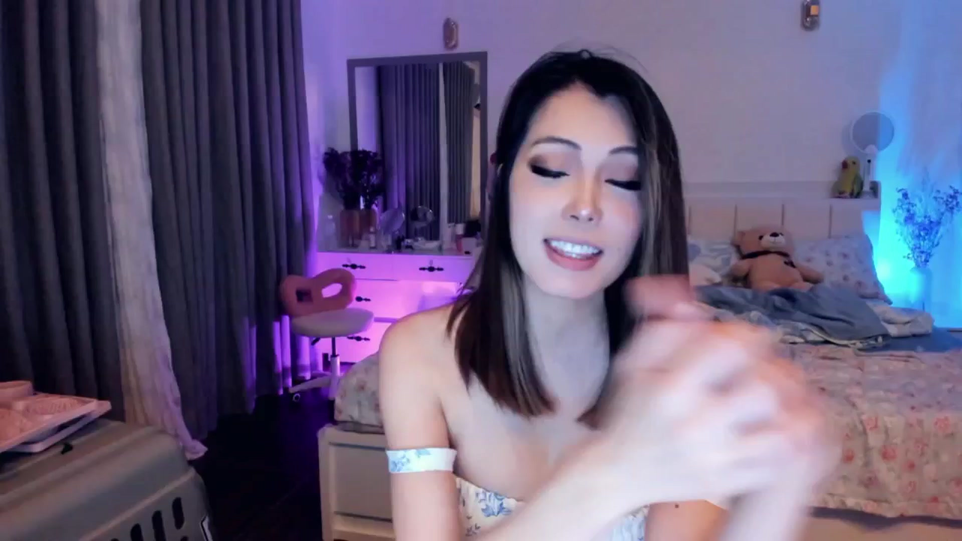 Gallery image thumbnail from Haru_'s myfreecams stream on, 06/16/2025, 06:16 image 17 of 20