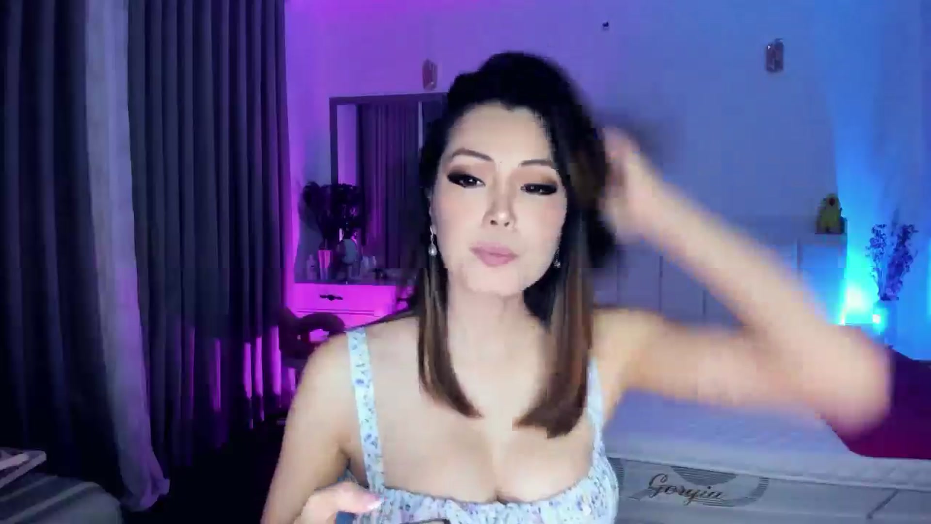 Gallery image thumbnail from Haru_'s myfreecams stream on, 06/19/2025, 05:26 image 18 of 20