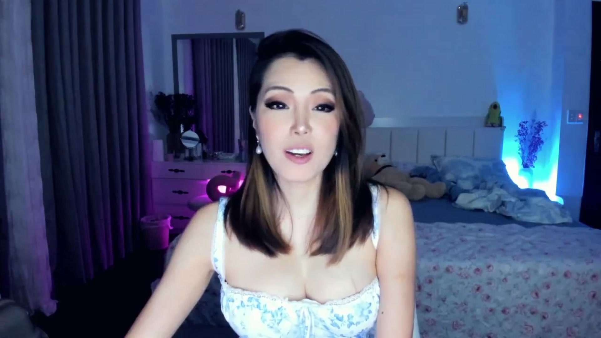 Gallery image thumbnail from Haru_'s myfreecams stream on, 06/21/2025, 05:25 image 19 of 20