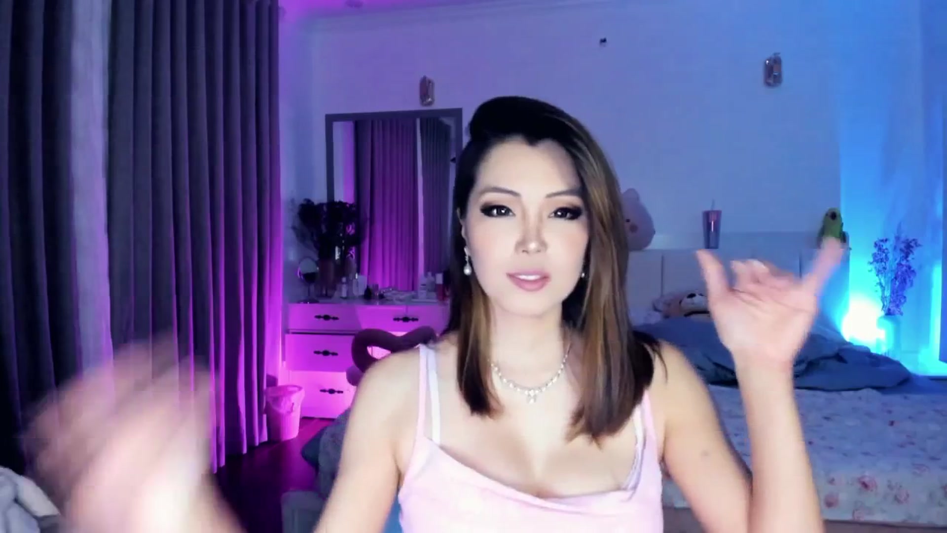 Gallery image thumbnail from Haru_'s myfreecams stream on, 06/22/2025, 05:28 image 5 of 20