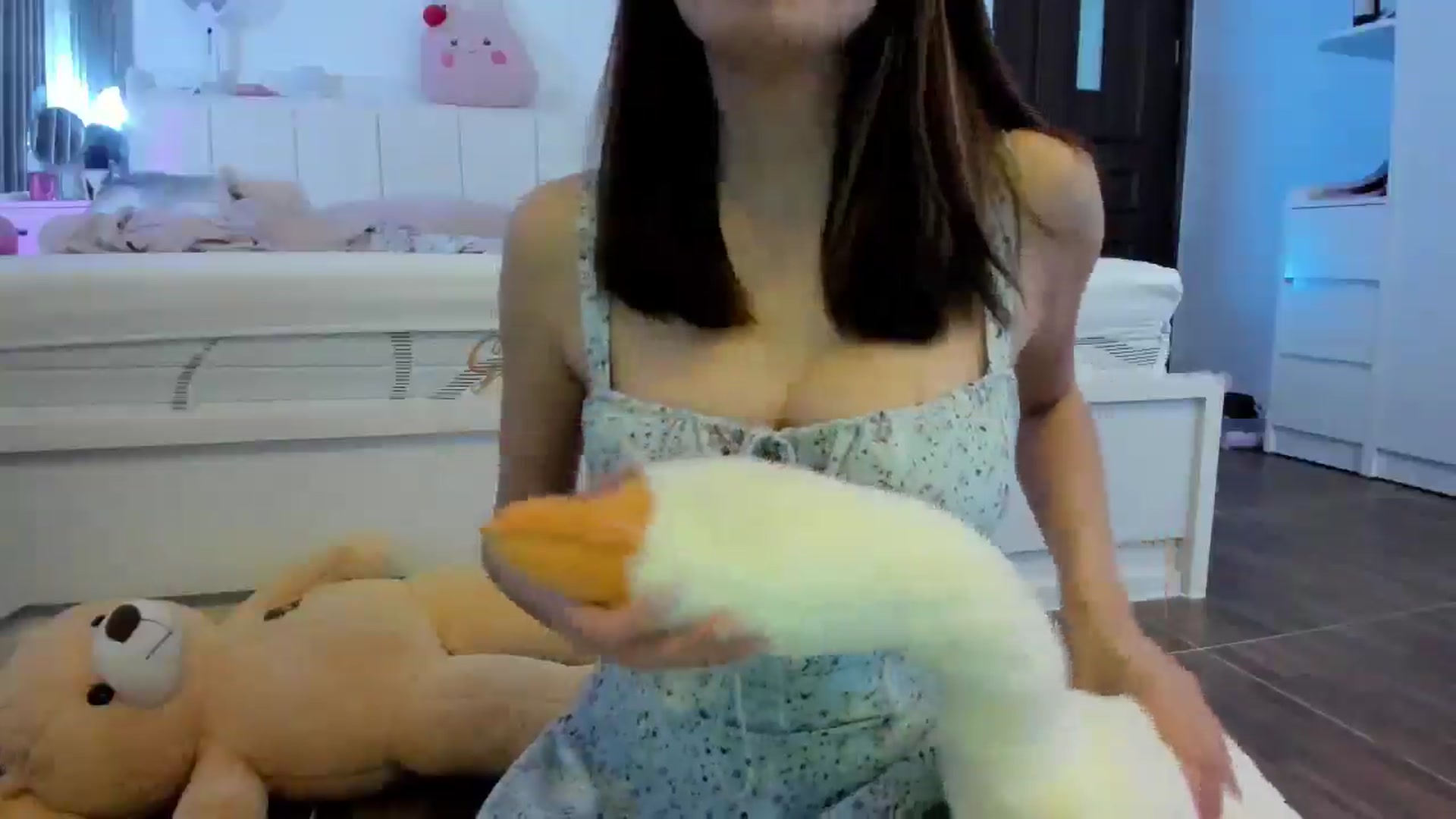 Gallery image thumbnail from Haru_'s myfreecams stream on, 07/09/2025, 05:59 image 7 of 20