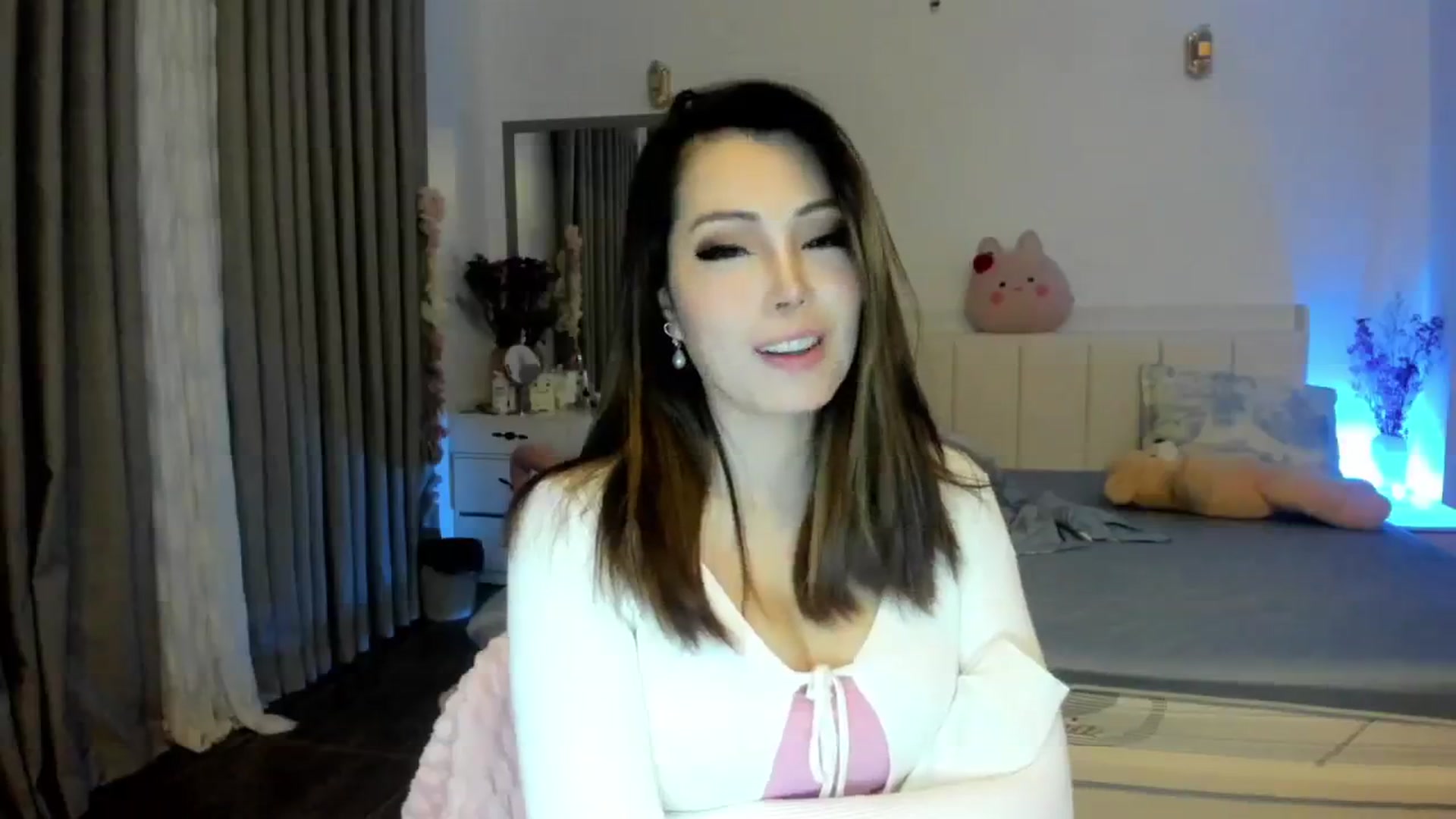 Gallery image thumbnail from Haru_'s myfreecams stream on, 08/13/2025, 05:33 image 15 of 20