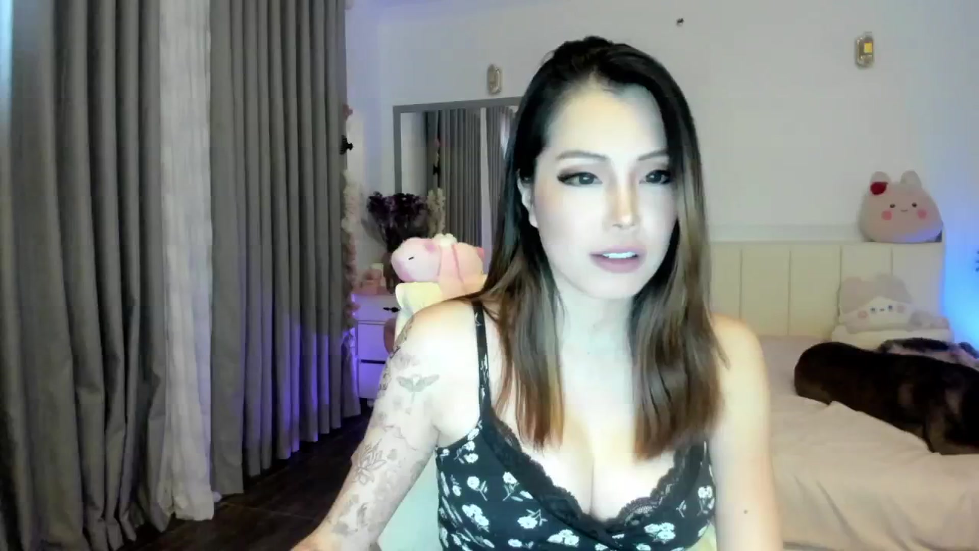 Gallery image thumbnail from Haru_'s myfreecams stream on, 09/18/2025, 04:59 image 16 of 20