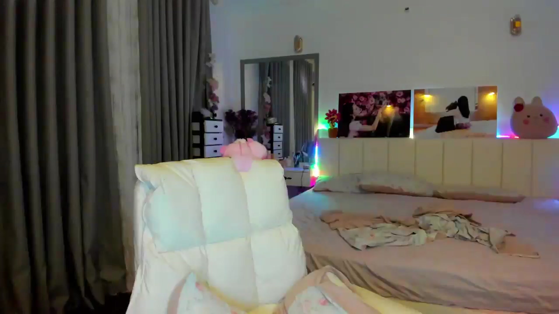 Gallery image thumbnail from Haru_'s myfreecams stream on, 12/27/2025, 05:44 image 3 of 20