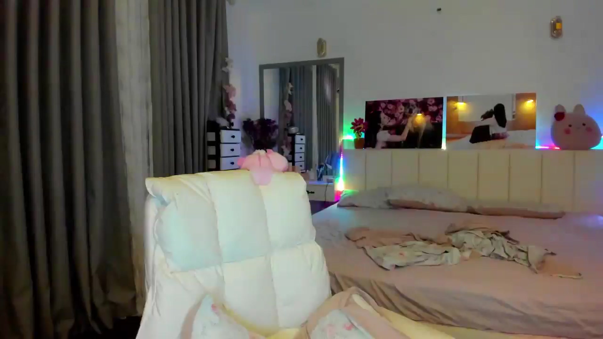 Gallery image thumbnail from Haru_'s myfreecams stream on, 12/27/2025, 05:44 image 2 of 20