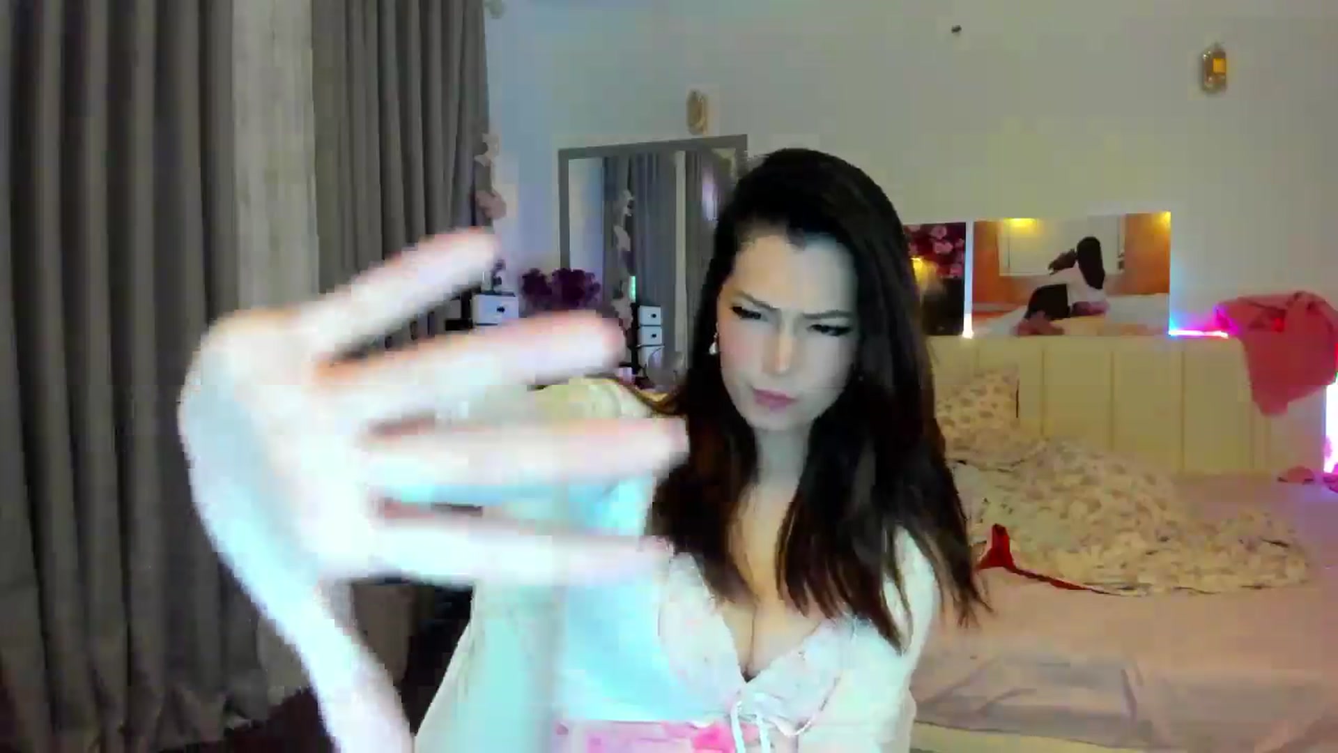 Gallery image thumbnail from Haru_'s myfreecams stream on, 01/08/2026, 05:57 image 19 of 20