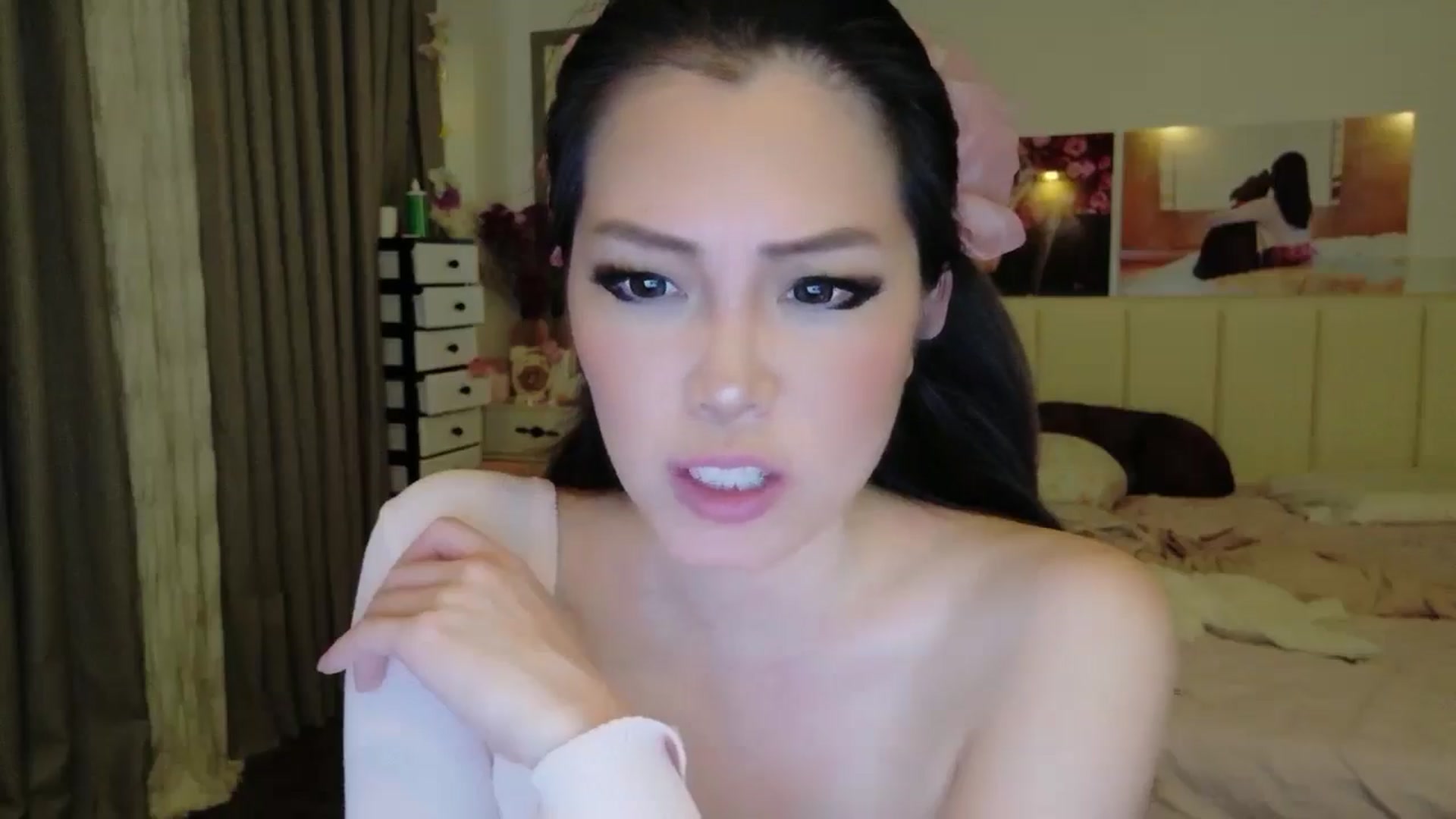 Gallery image thumbnail from Haru_'s myfreecams stream on, 02/01/2026, 06:18 image 18 of 20