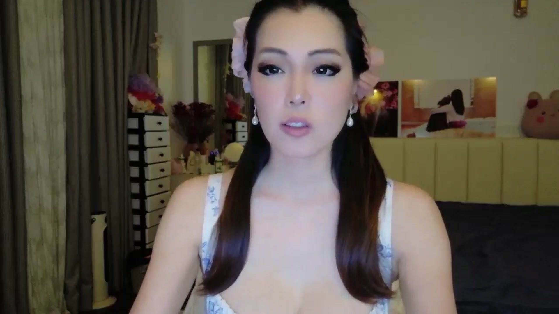 Gallery image thumbnail from Haru_'s myfreecams stream on, 02/20/2026, 06:03 image 14 of 20