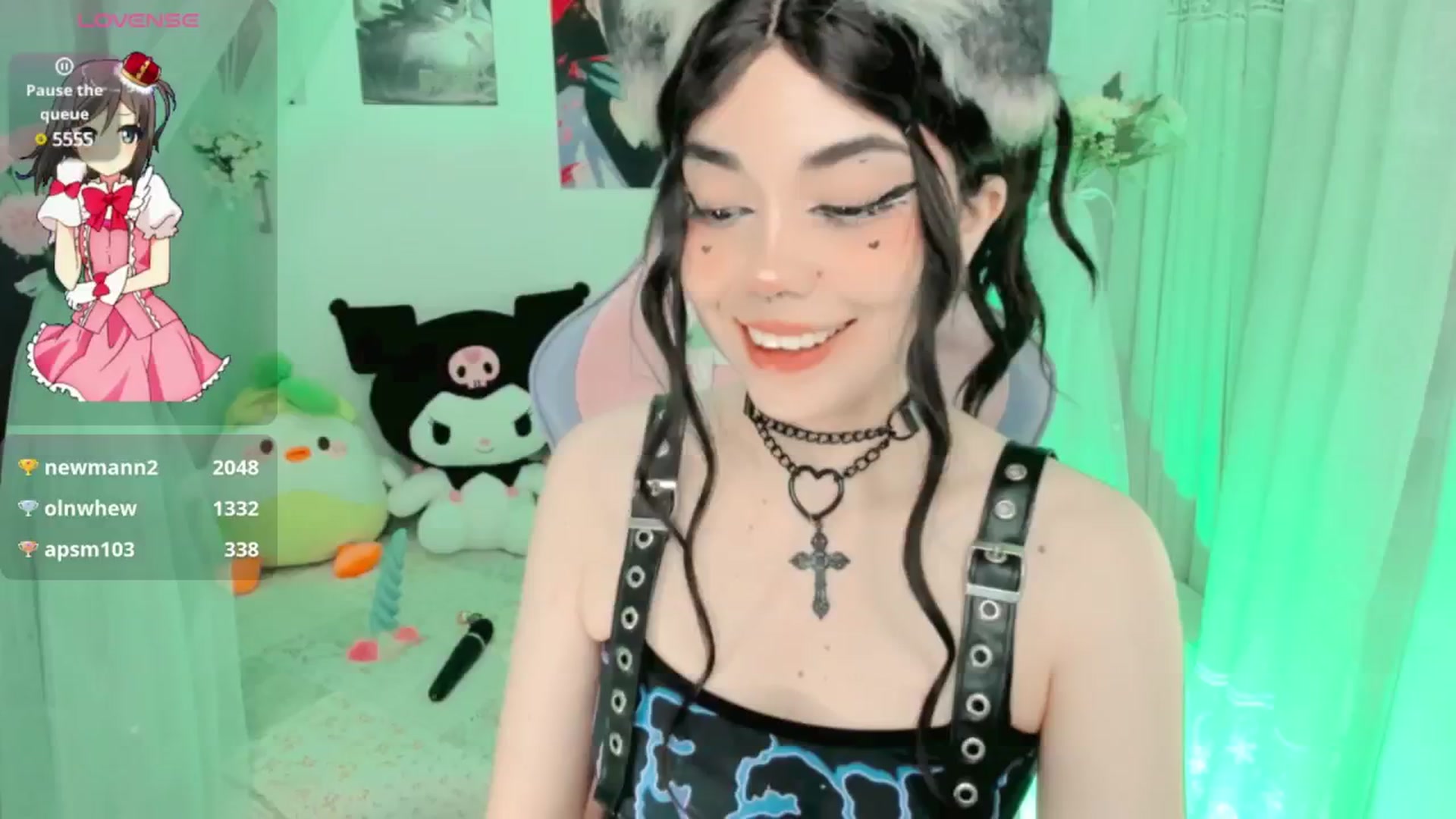 Gallery image thumbnail from Haru_lee's myfreecams stream on, 04/01/2025, 11:05 image 16 of 20