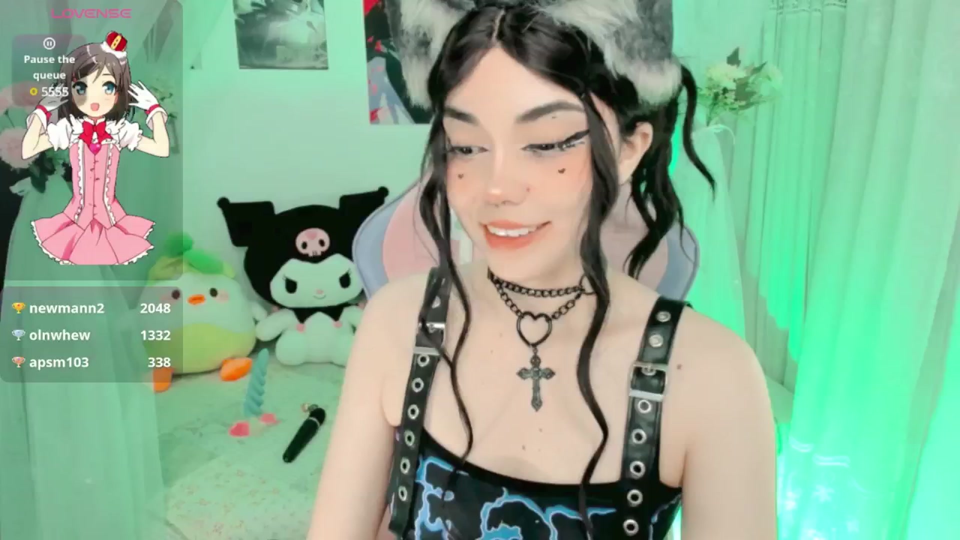 Gallery image thumbnail from Haru_lee's myfreecams stream on, 04/01/2025, 11:05 image 17 of 20