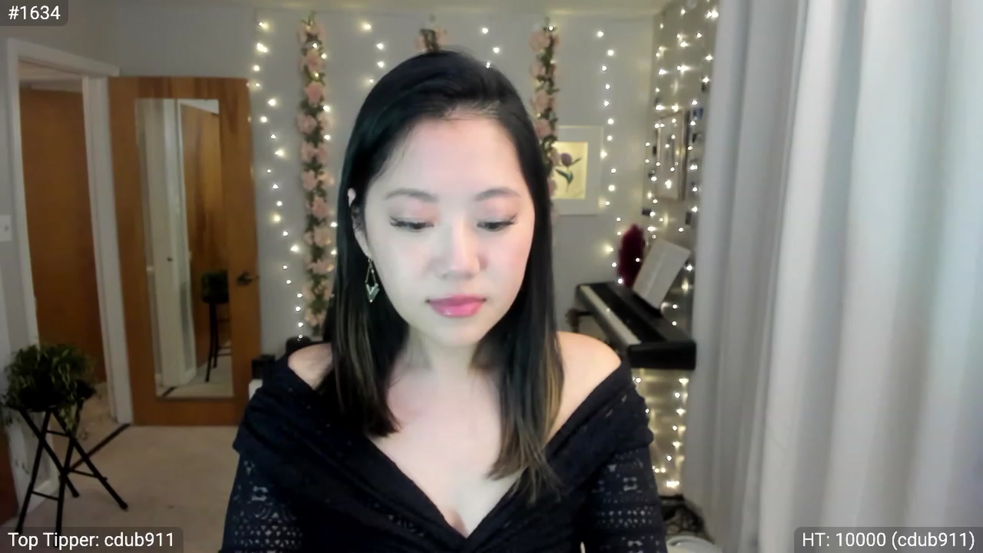 Gallery image thumbnail from Hassadah's myfreecams stream on, 12/10/2023, 24:00 image 17 of 20