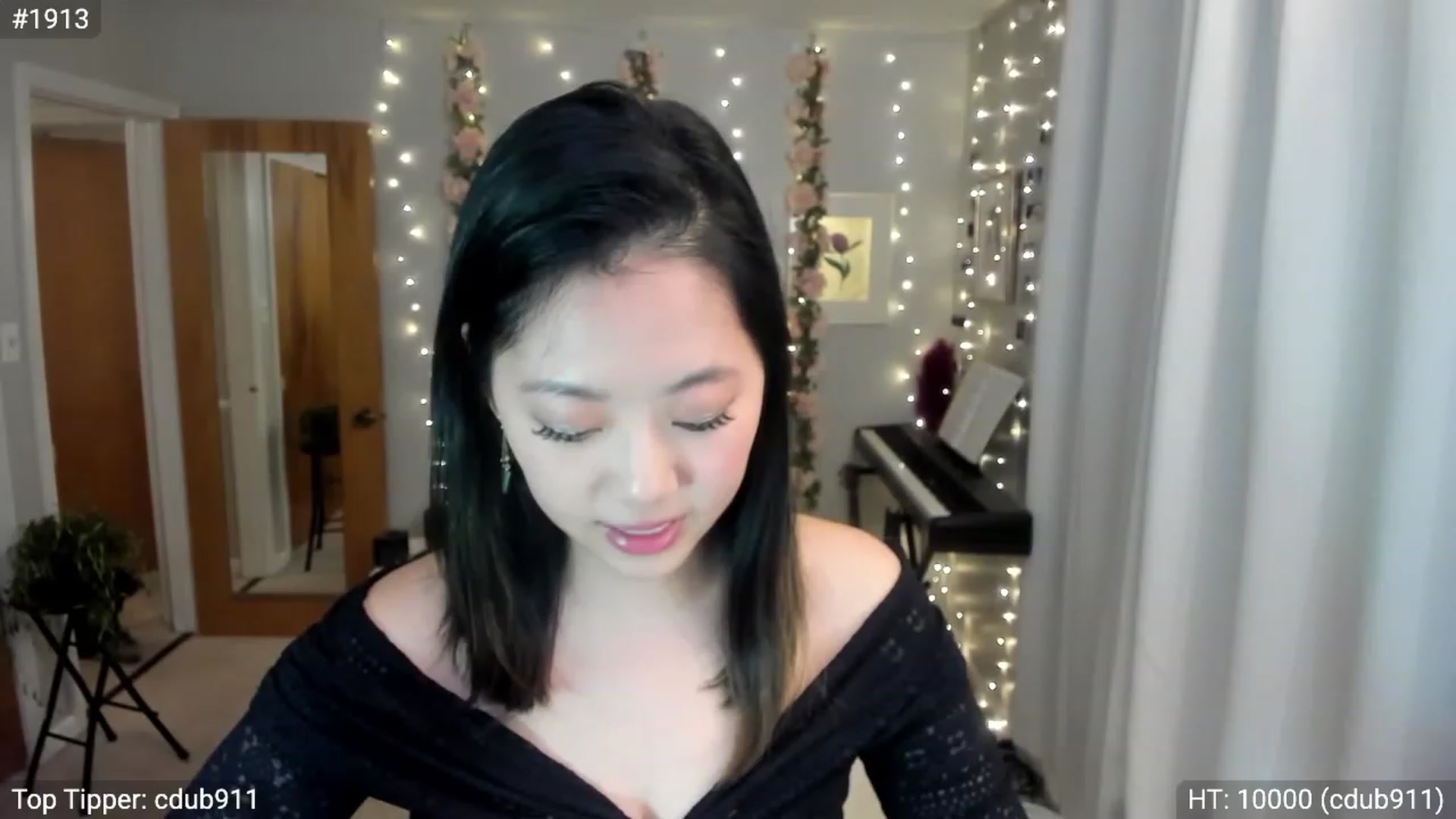 Gallery image thumbnail from Hassadah's myfreecams stream on, 12/10/2023, 24:00 image 3 of 20