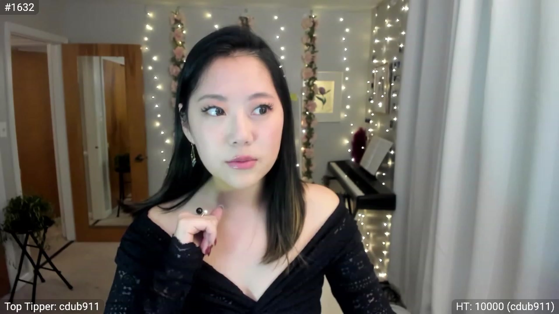 Gallery image thumbnail from Hassadah's myfreecams stream on, 12/10/2023, 24:00 image 14 of 20