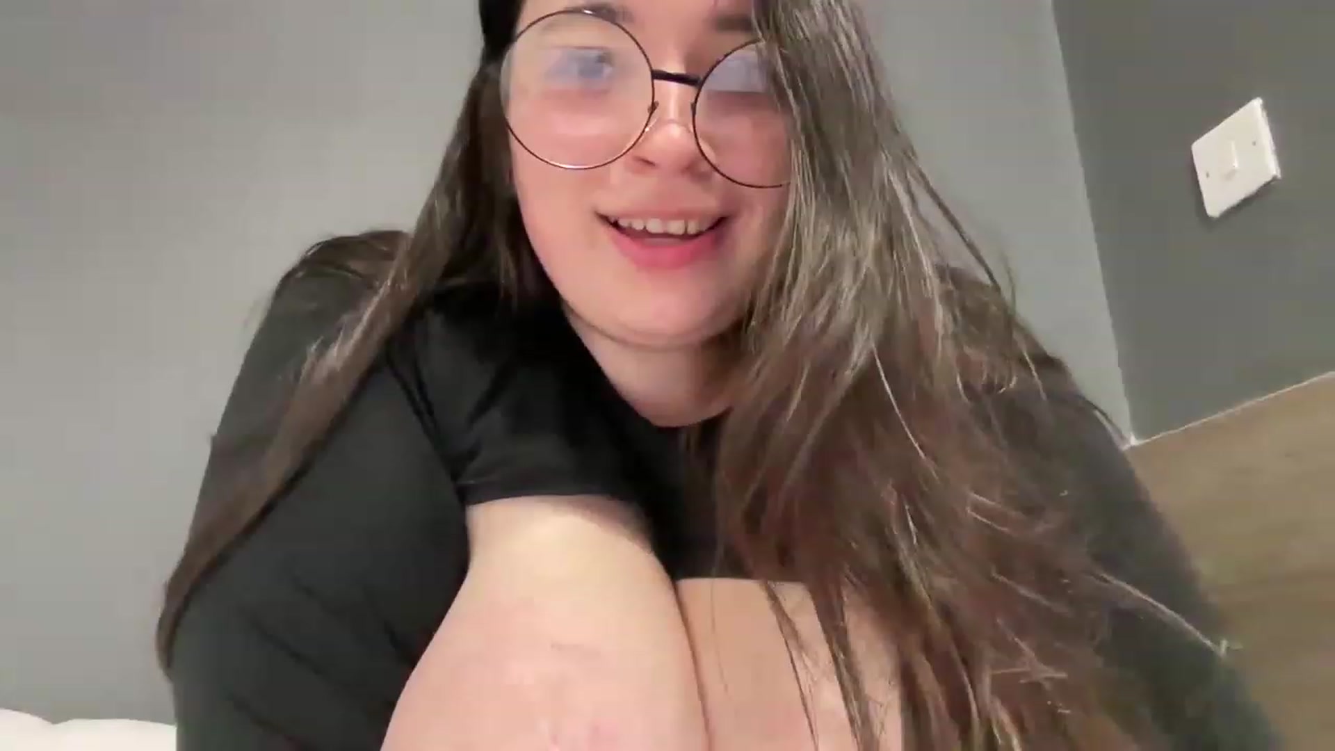 Gallery image thumbnail from Hasymura's myfreecams stream on, 03/04/2023, 01:59 image 1 of 20