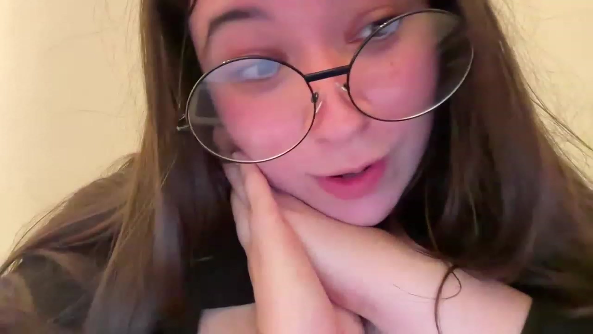 Gallery image thumbnail from Hasymura's myfreecams stream on, 03/05/2023, 21:40 image 15 of 20