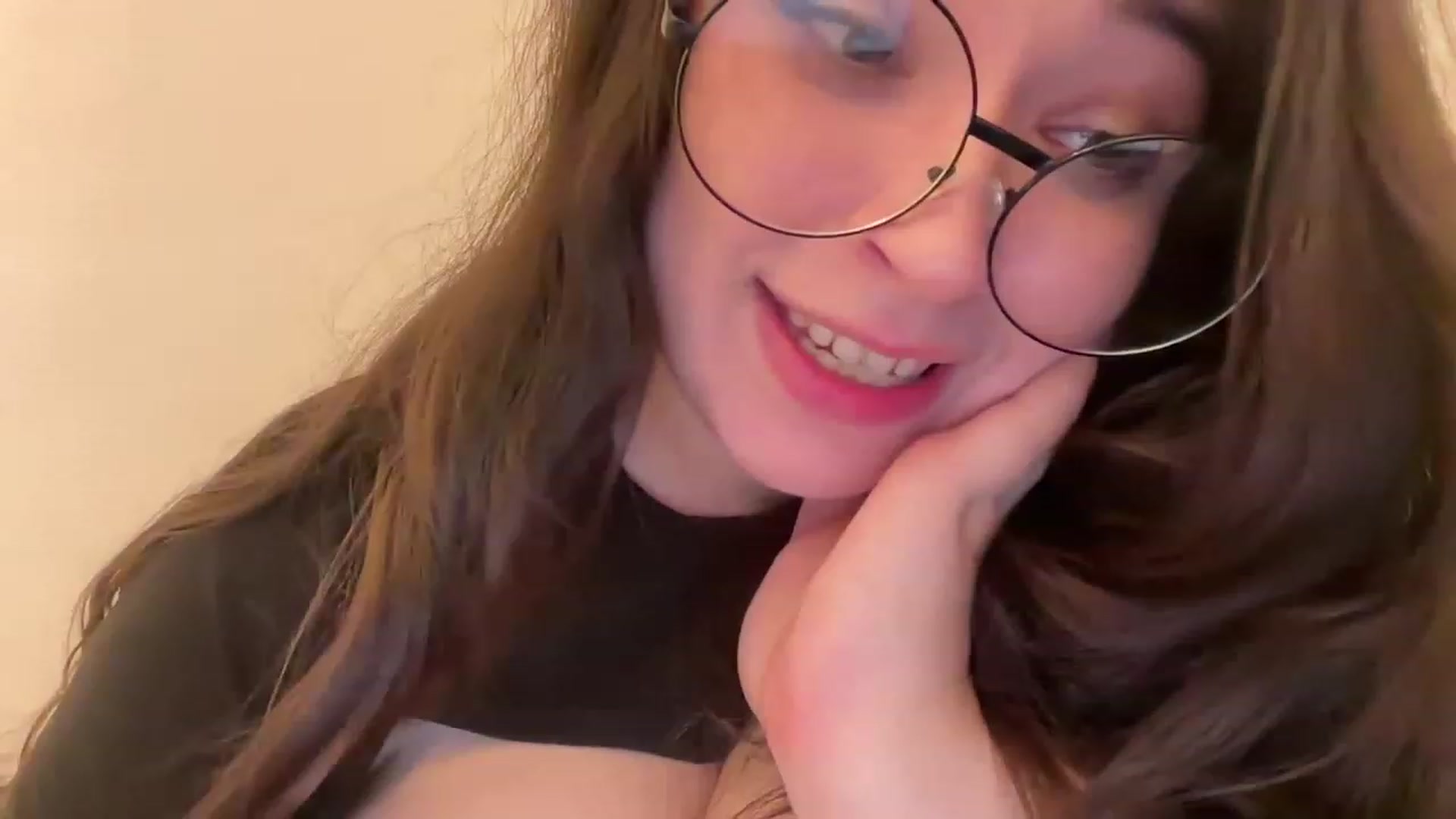 Gallery image thumbnail from Hasymura's myfreecams stream on, 03/13/2023, 02:37 image 1 of 20