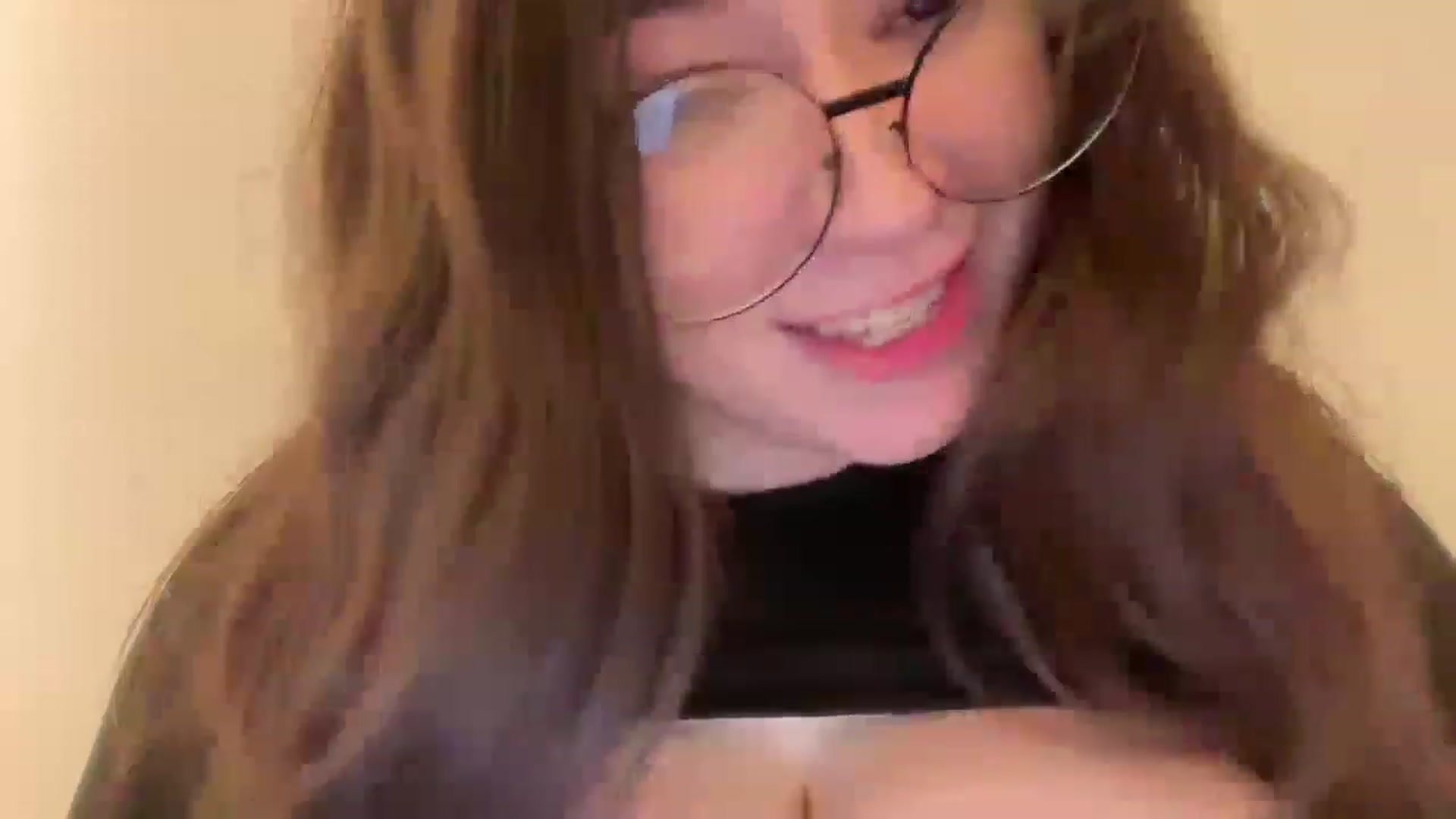 Gallery image thumbnail from Hasymura's myfreecams stream on, 03/13/2023, 02:37 image 7 of 20