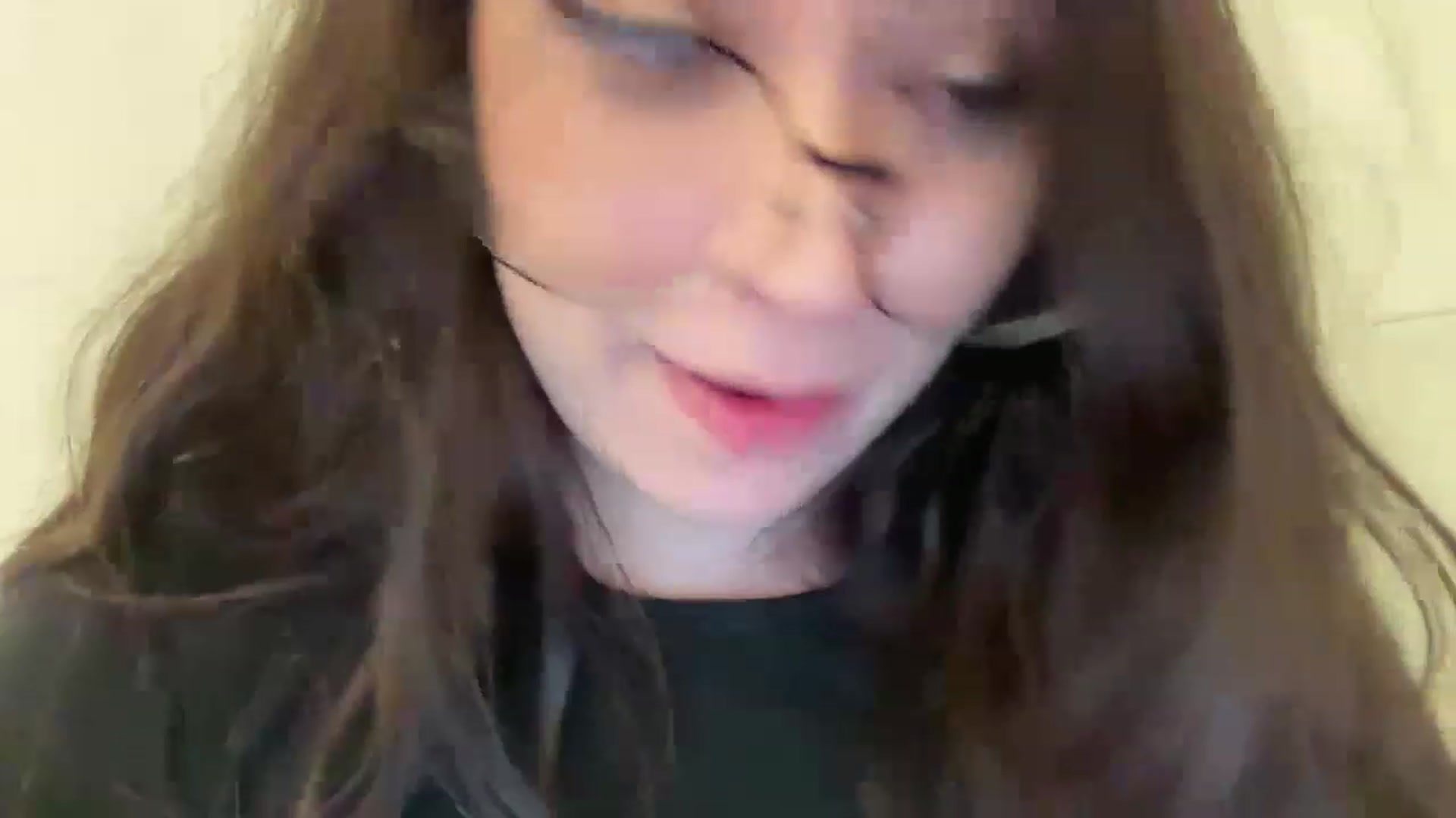 Gallery image thumbnail from Hasymura's myfreecams stream on, 03/13/2023, 02:37 image 15 of 20