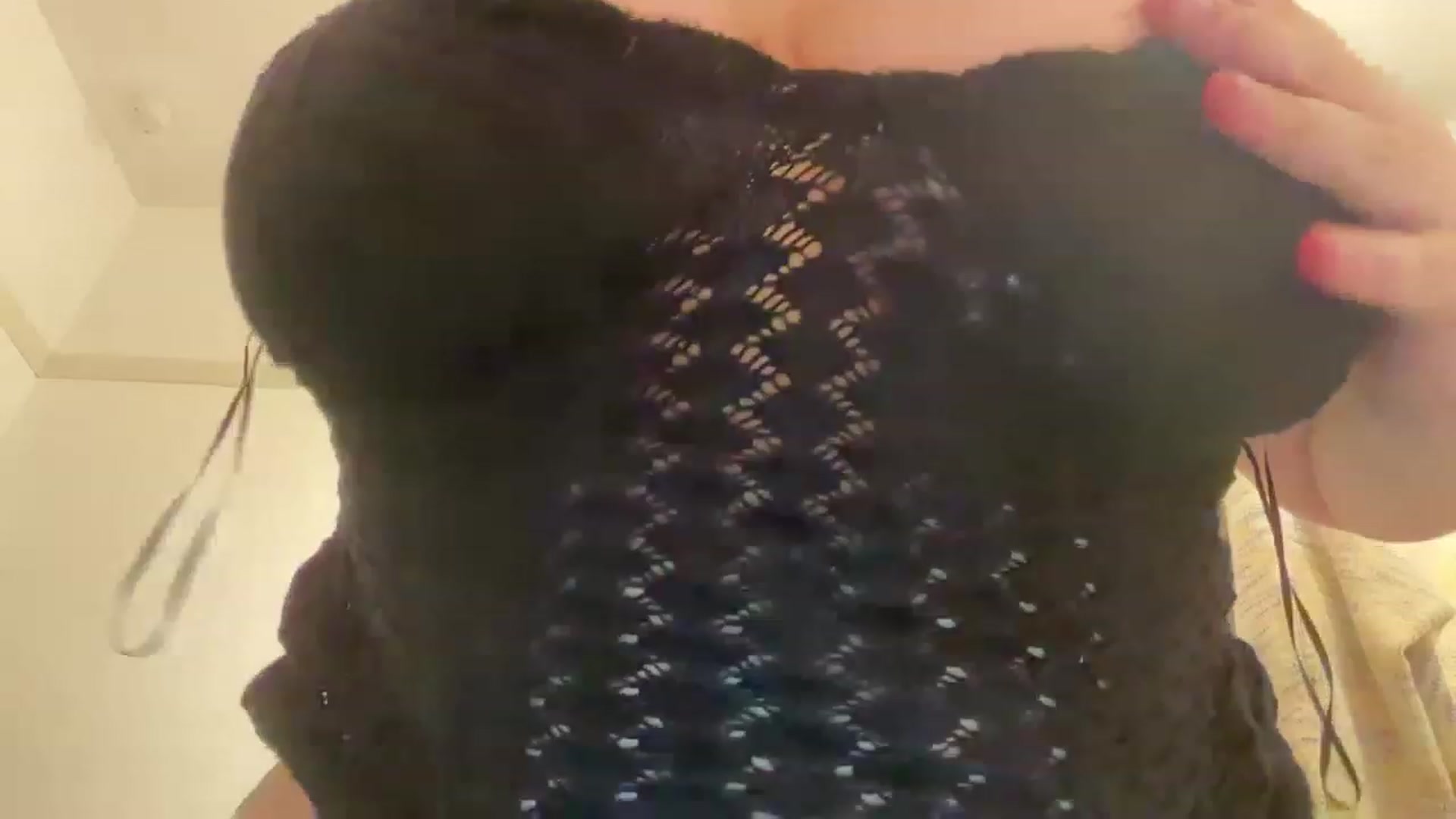 Gallery image thumbnail from Hasymura's myfreecams stream on, 03/14/2023, 21:49 image 19 of 20