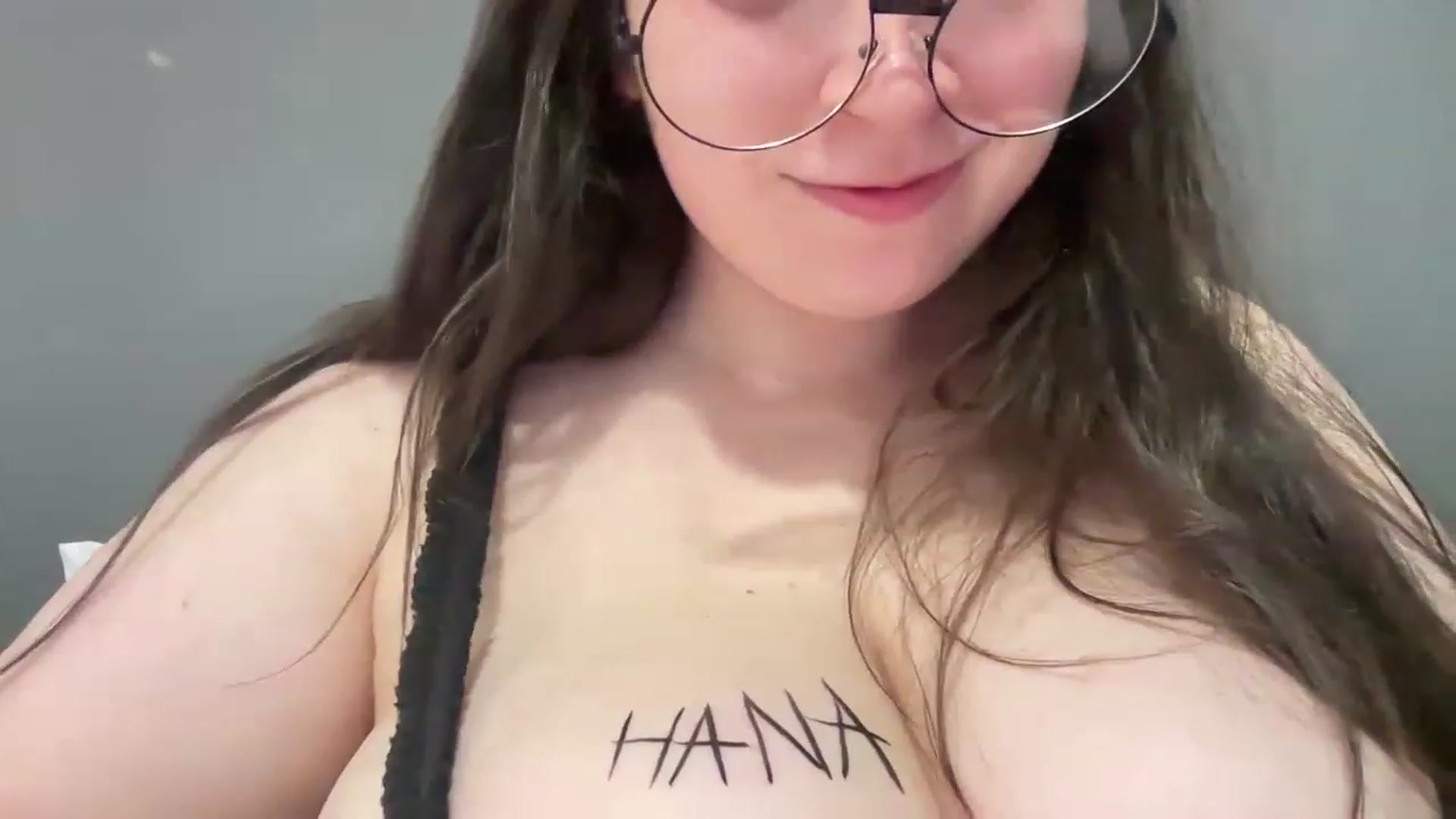 Gallery image thumbnail from Hasymura's myfreecams stream on, 03/15/2023, 22:35 image 10 of 20
