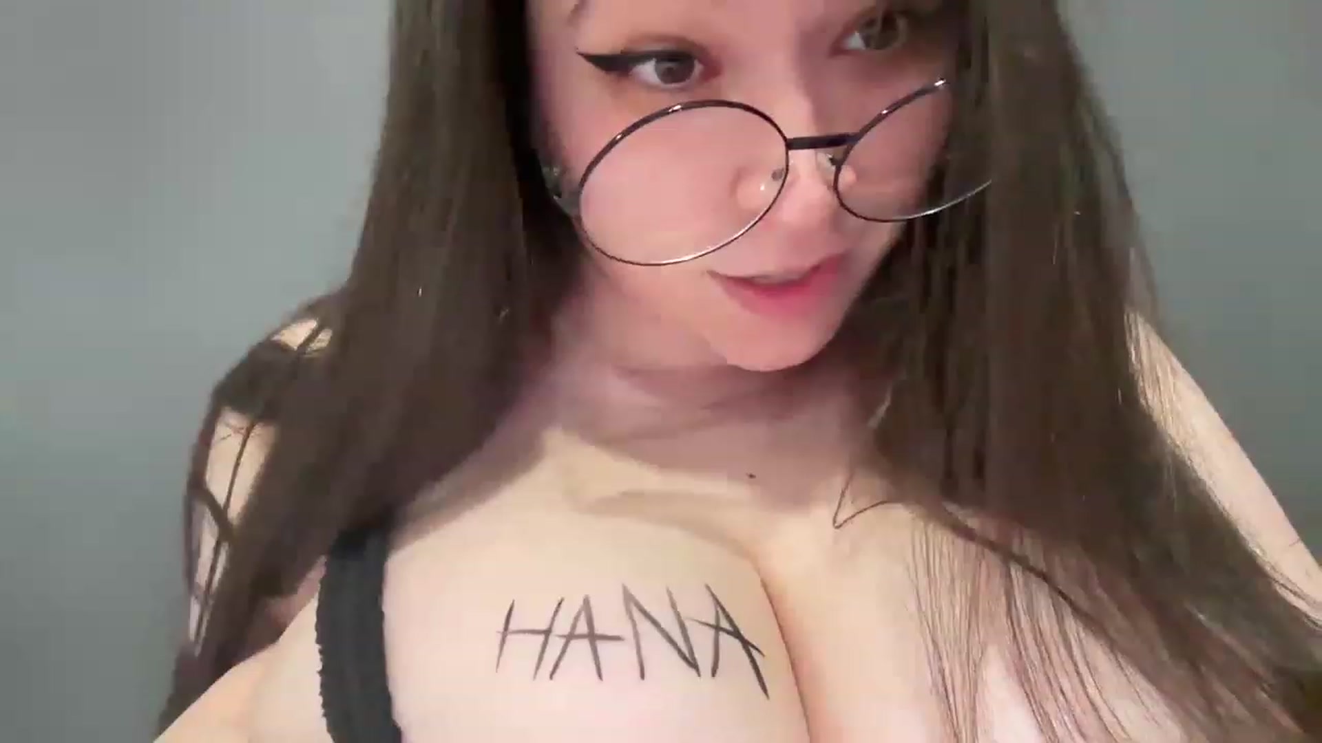 Gallery image thumbnail from Hasymura's myfreecams stream on, 03/16/2023, 01:15 image 15 of 20
