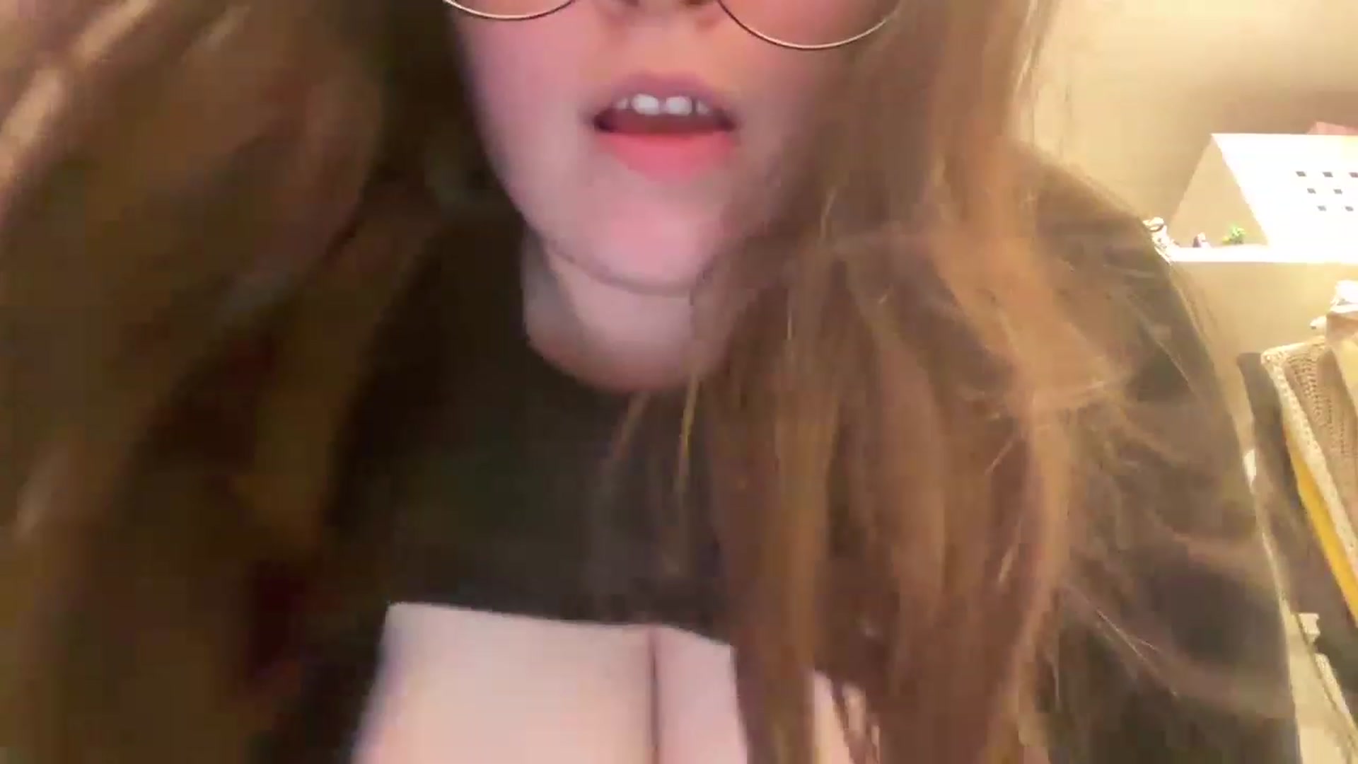 Gallery image thumbnail from Hasymura's myfreecams stream on, 03/20/2023, 01:20 image 17 of 20