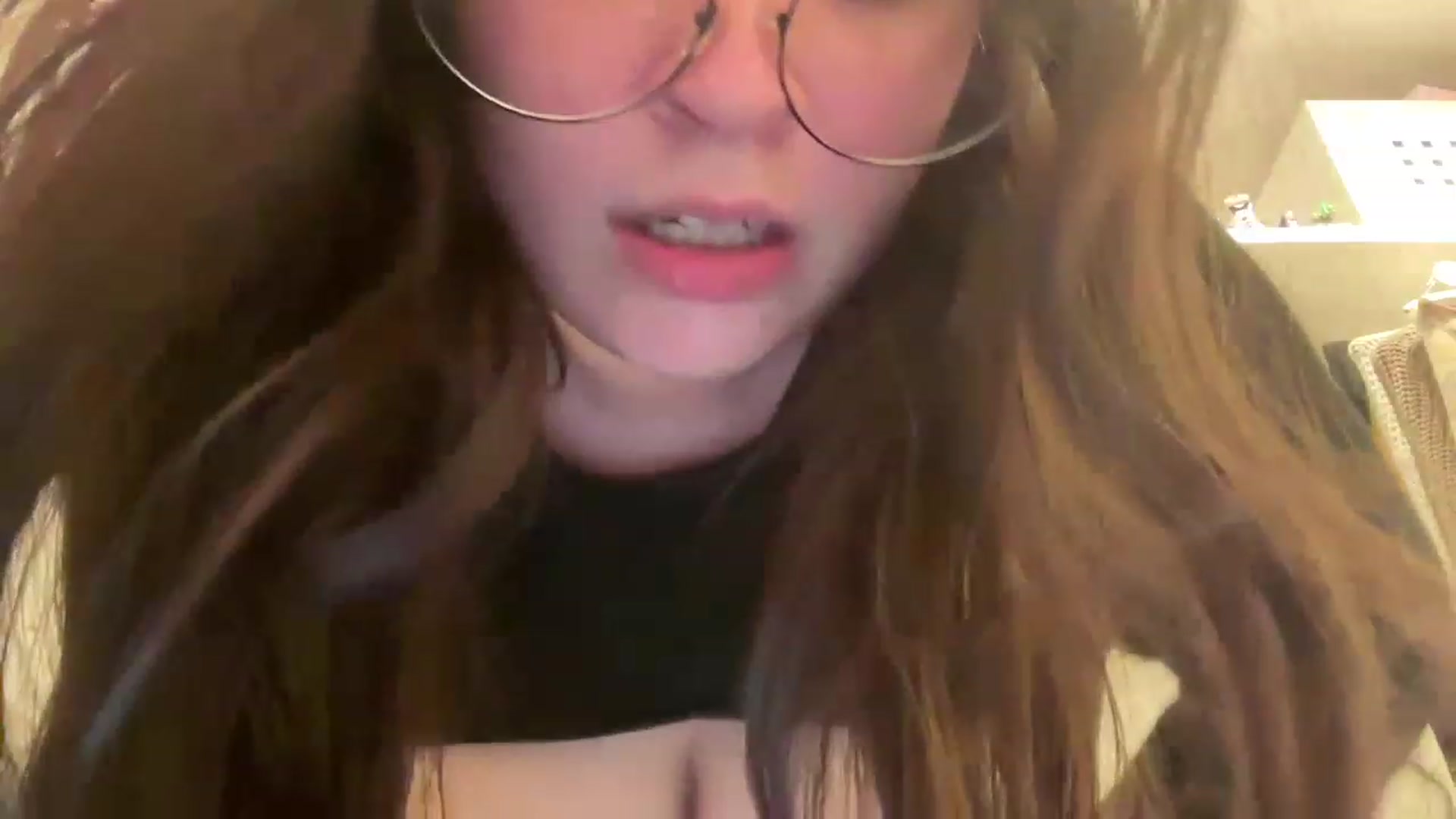 Gallery image thumbnail from Hasymura's myfreecams stream on, 03/20/2023, 01:20 image 7 of 20
