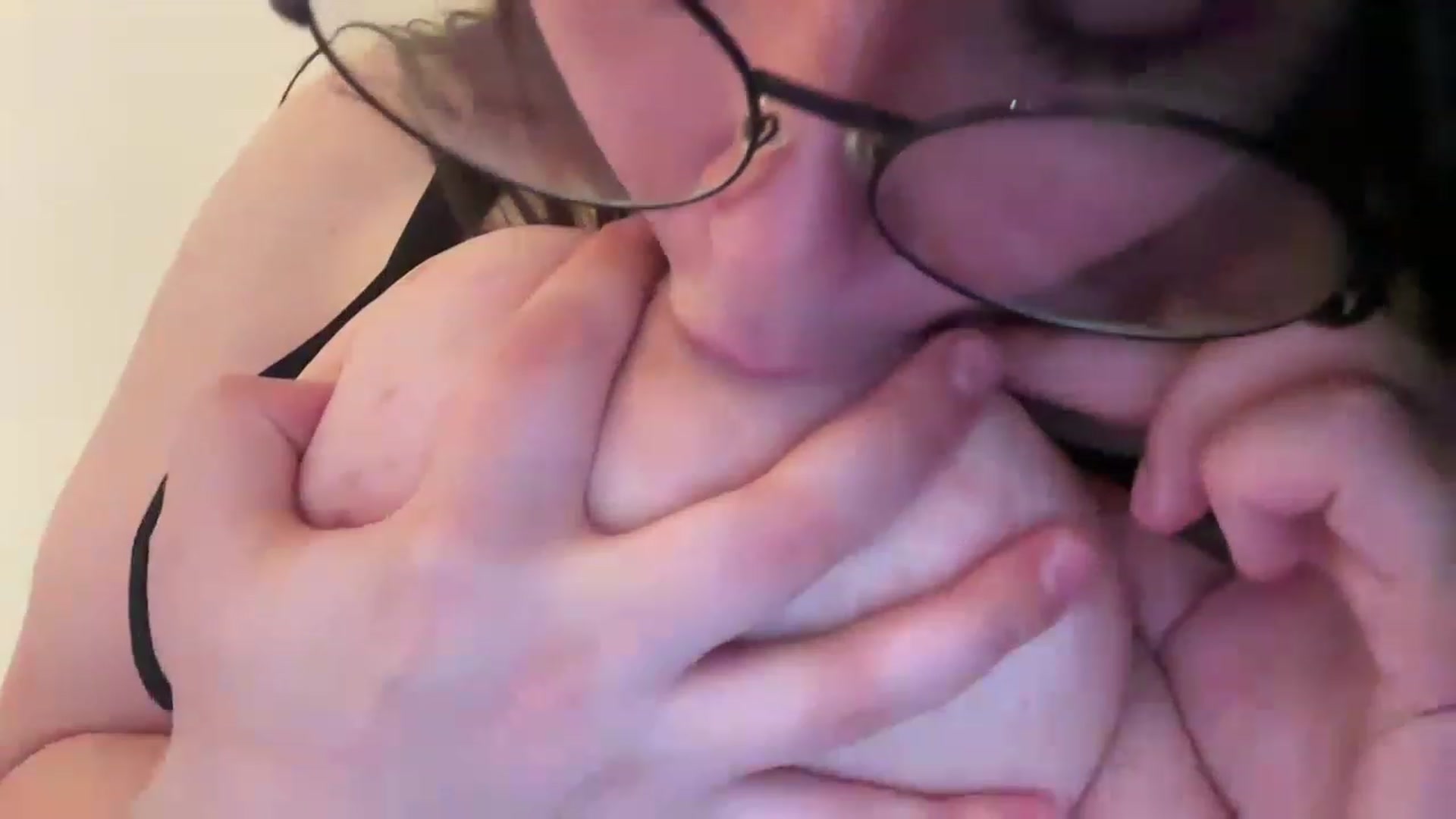 Gallery image thumbnail from Hasymura's myfreecams stream on, 03/26/2023, 02:56 image 19 of 20