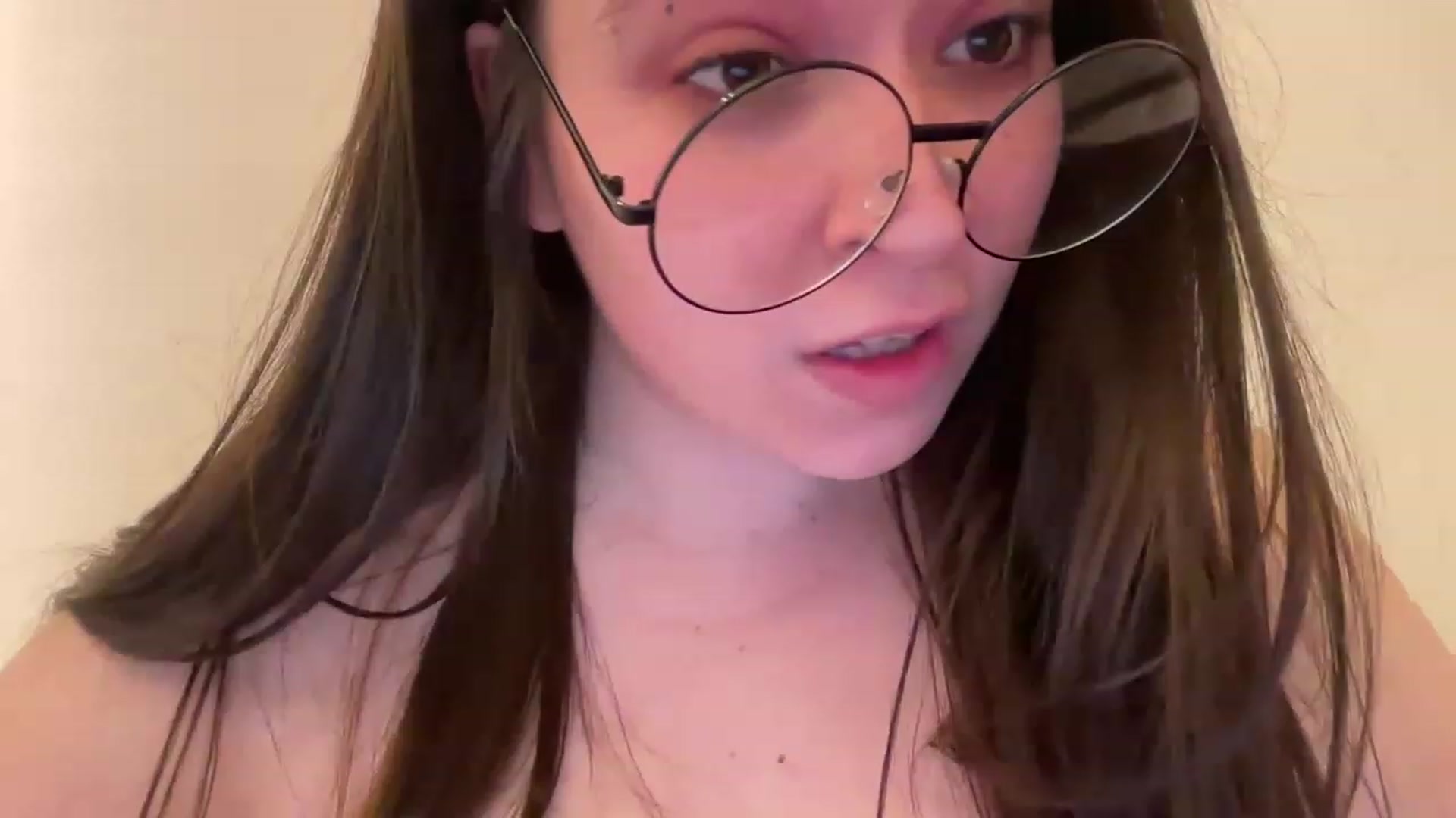 Gallery image thumbnail from Hasymura's myfreecams stream on, 04/04/2023, 04:31 image 10 of 20