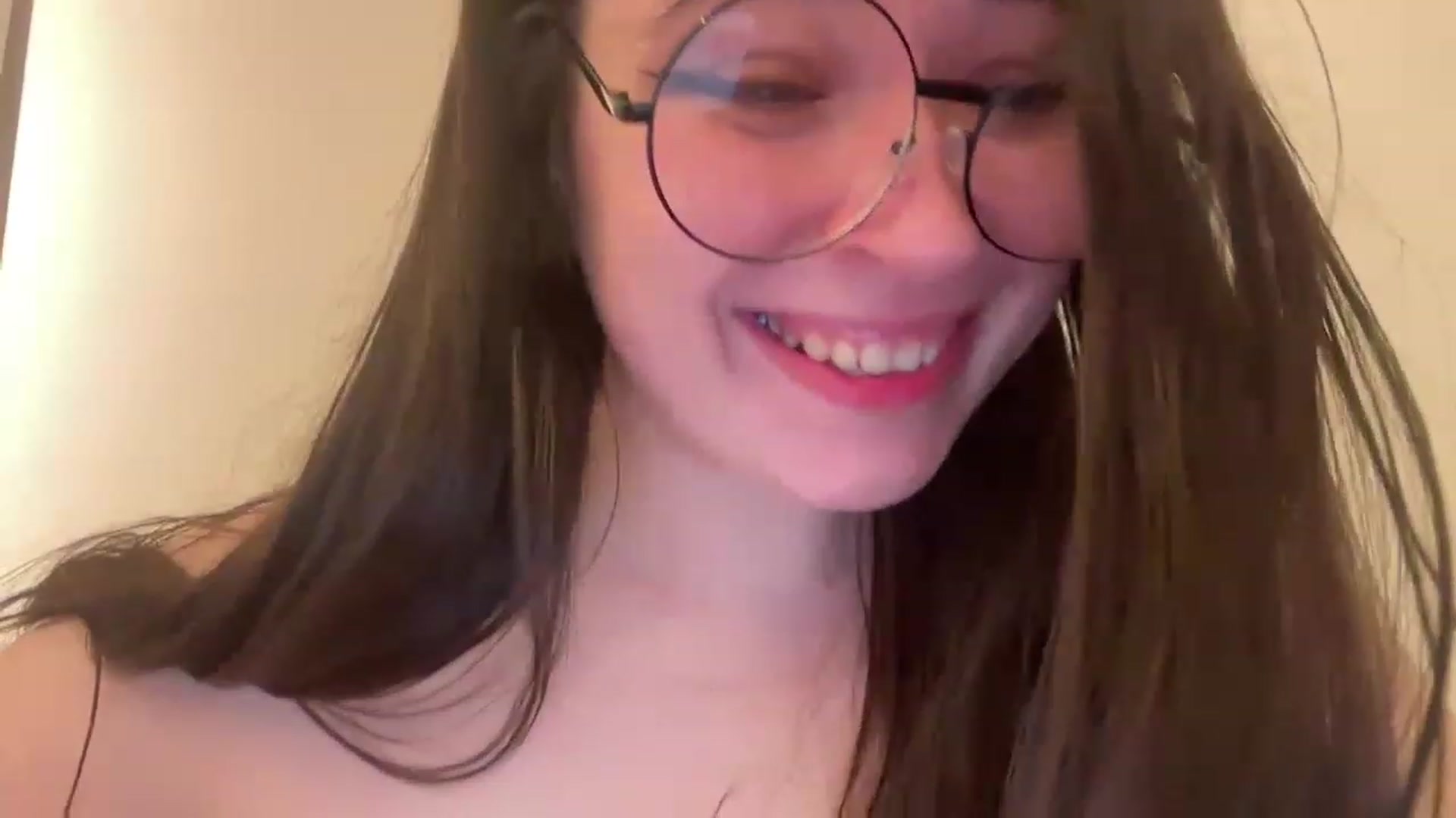 Gallery image thumbnail from Hasymura's myfreecams stream on, 04/06/2023, 02:28 image 6 of 20