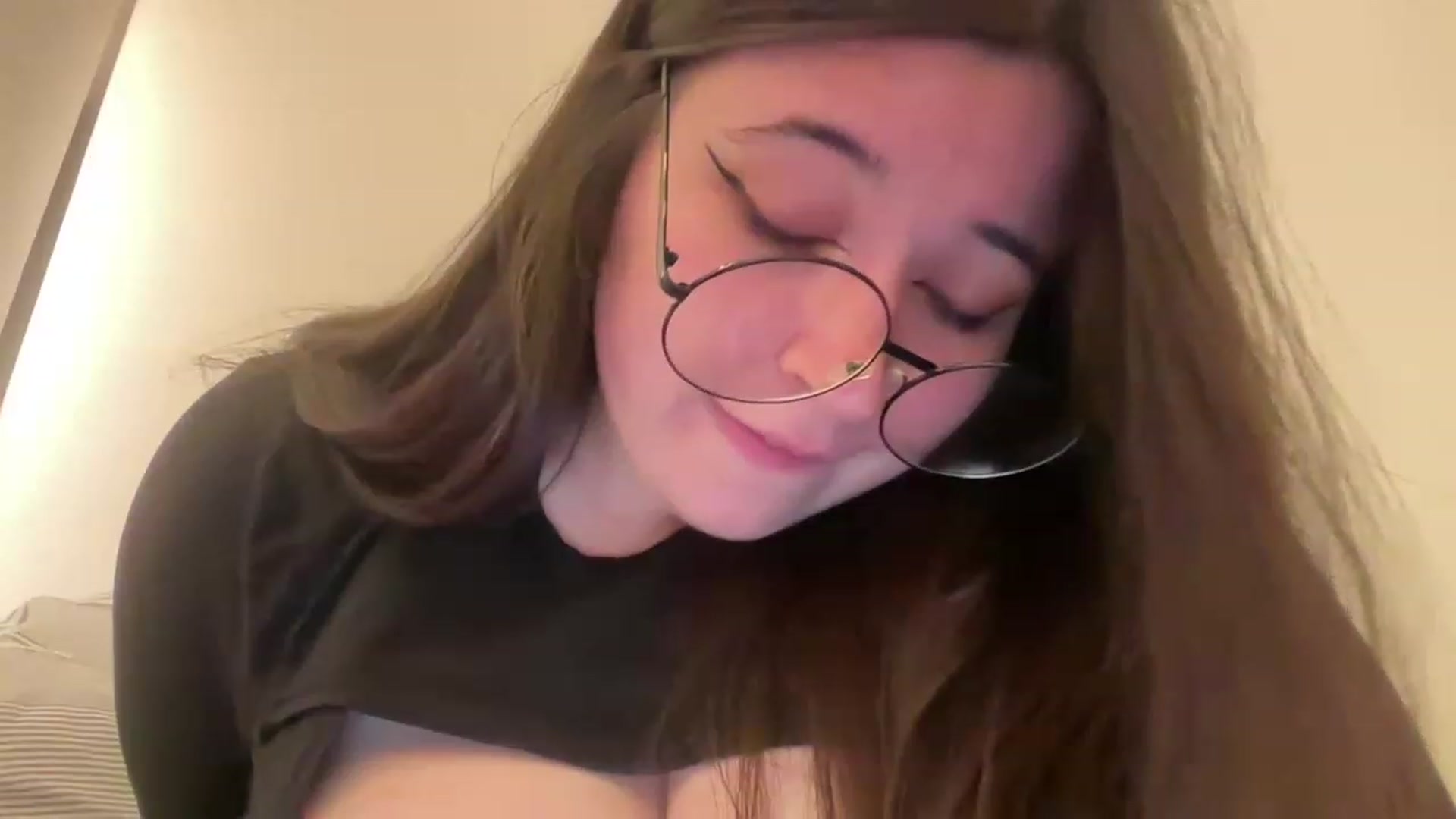 Gallery image thumbnail from Hasymura's myfreecams stream on, 04/09/2023, 22:47 image 20 of 20