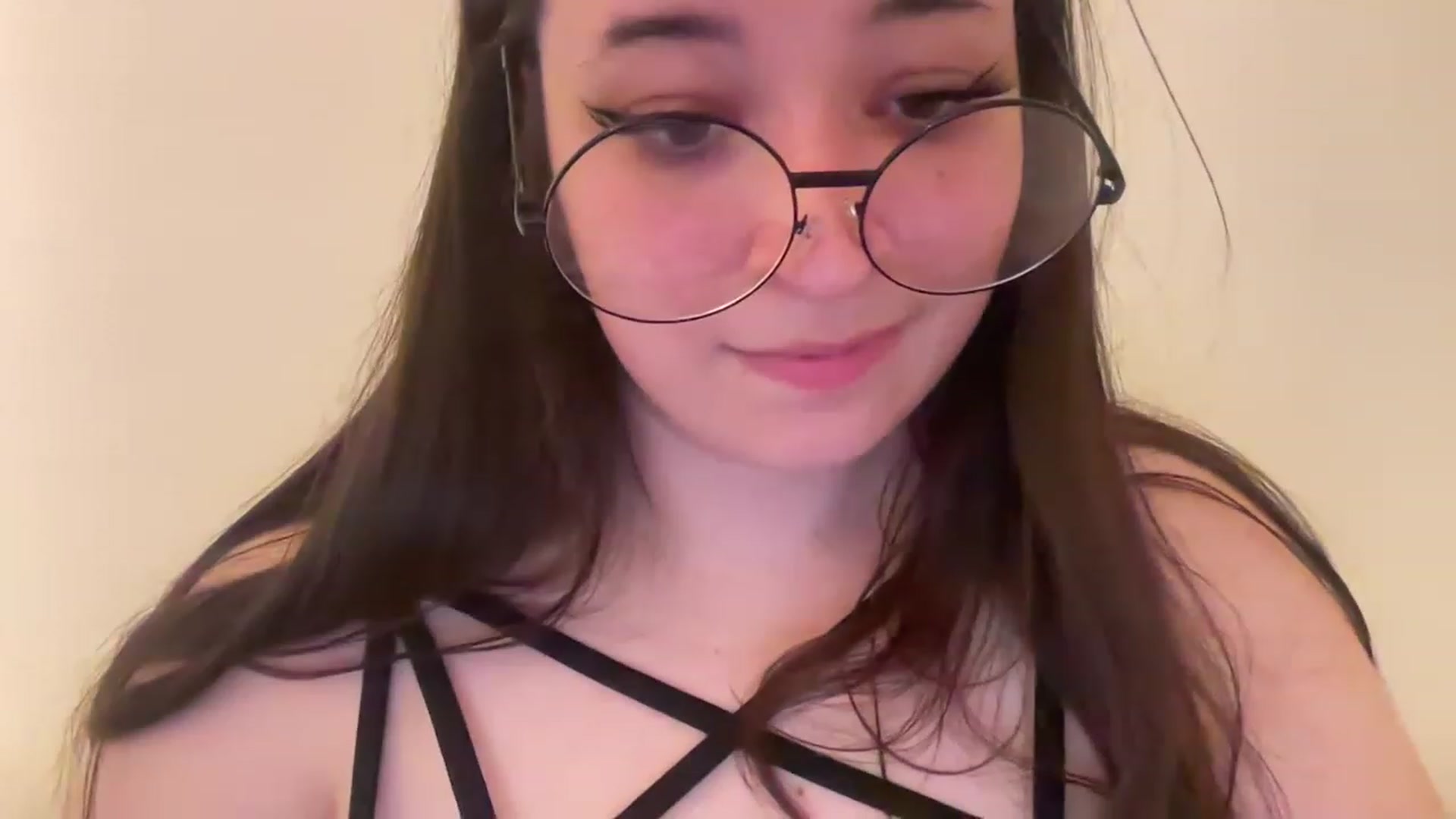 Gallery image thumbnail from Hasymura's myfreecams stream on, 05/11/2023, 17:58 image 17 of 20