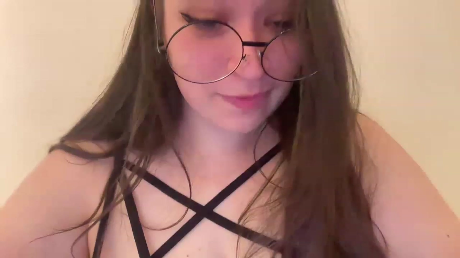 Gallery image thumbnail from Hasymura's myfreecams stream on, 05/11/2023, 17:58 image 3 of 20