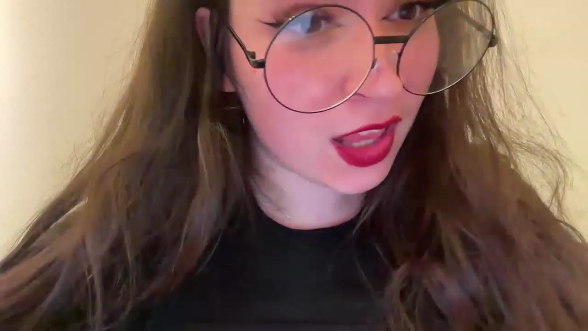 Gallery image thumbnail from Hasymura's myfreecams stream on, 05/15/2023, 20:23 image 17 of 20